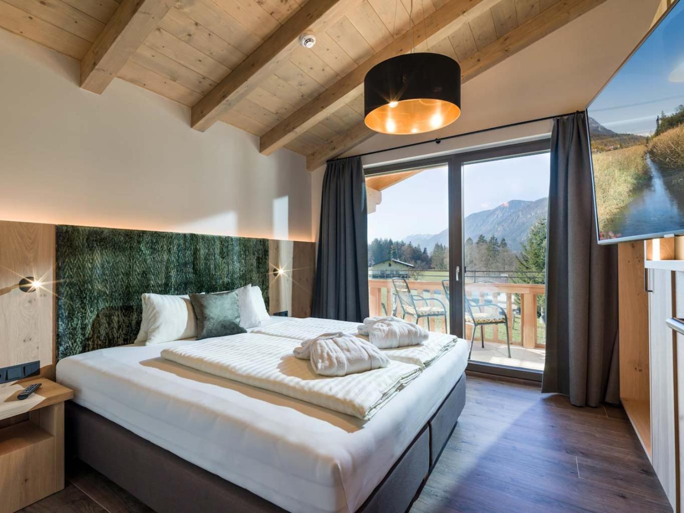 Three-Bedroom Chalet photo 3