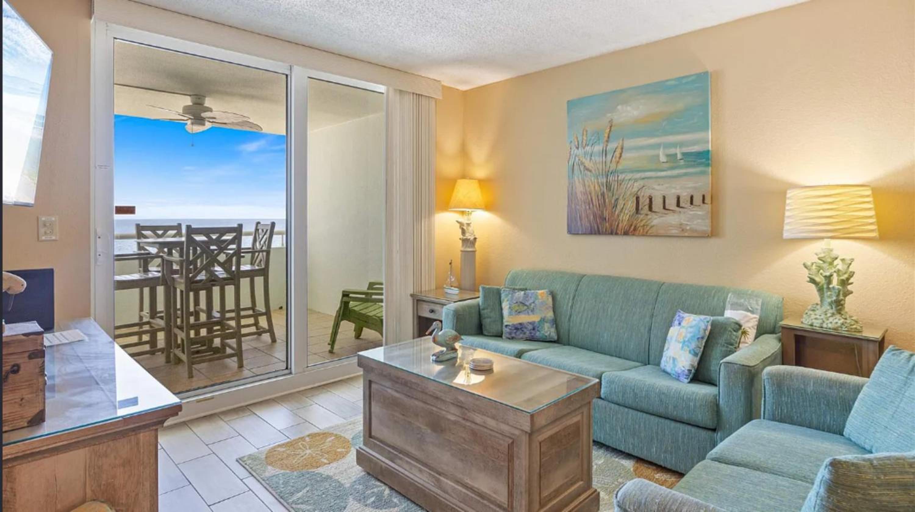 Two-Bedroom Deluxe Apartment with Balcony photo 1