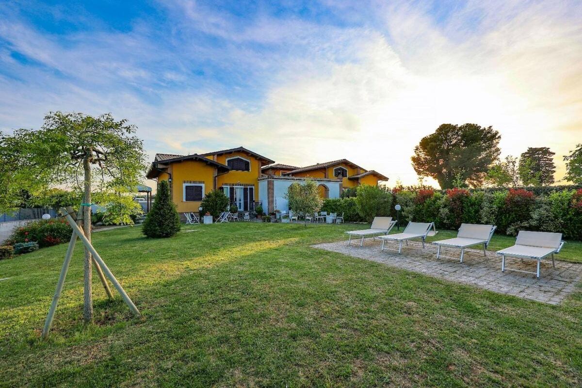 Villa photo 1