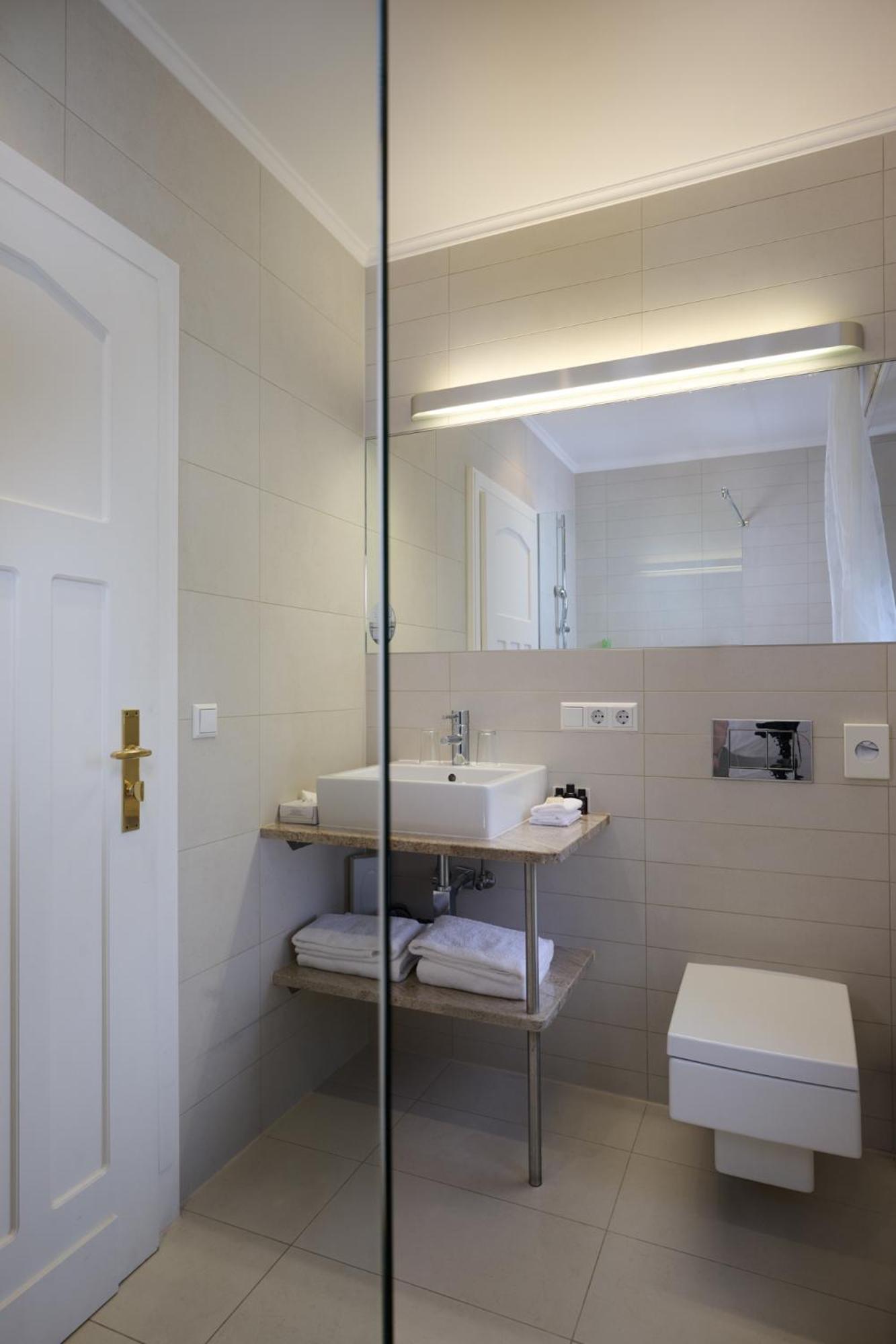 Double Room Annex Building - Photo 6