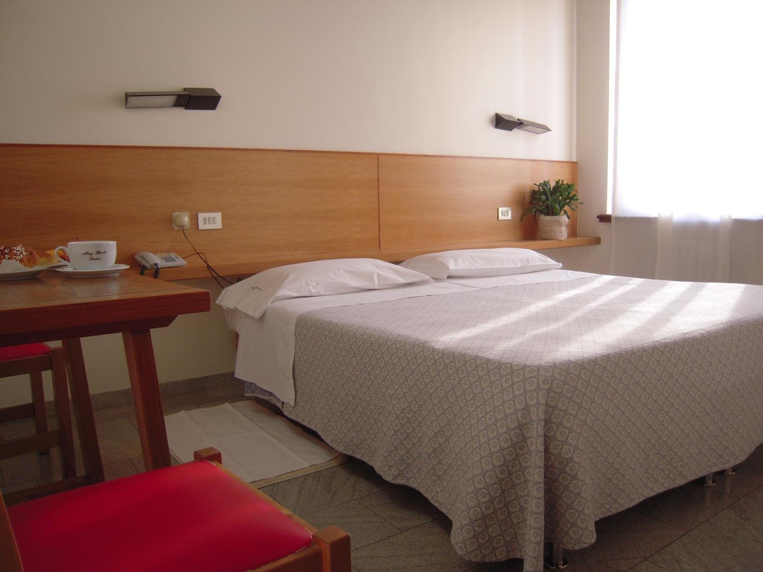 Double or Twin Room - Photo 1