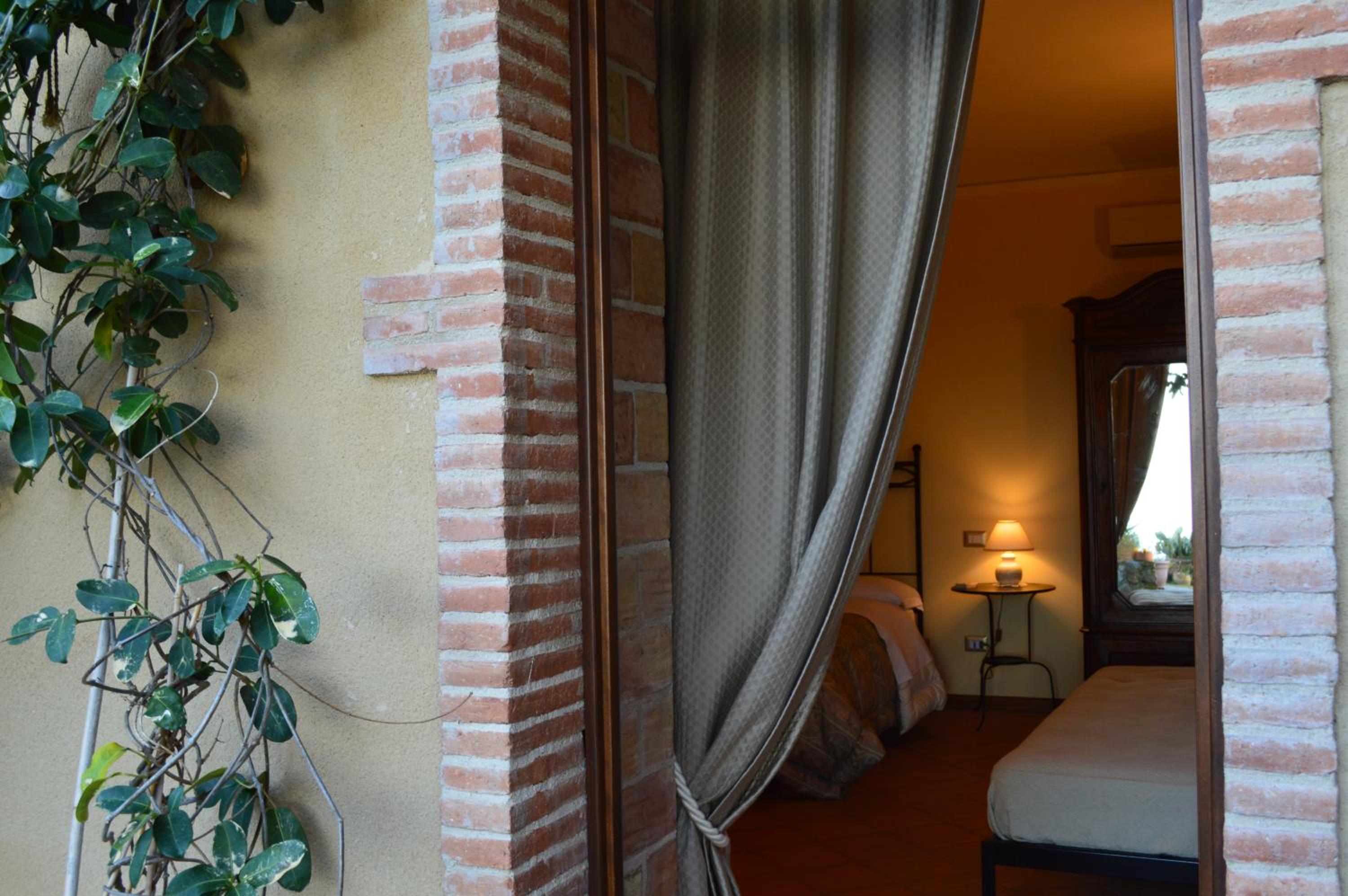 Triple Room with Garden View photo 2