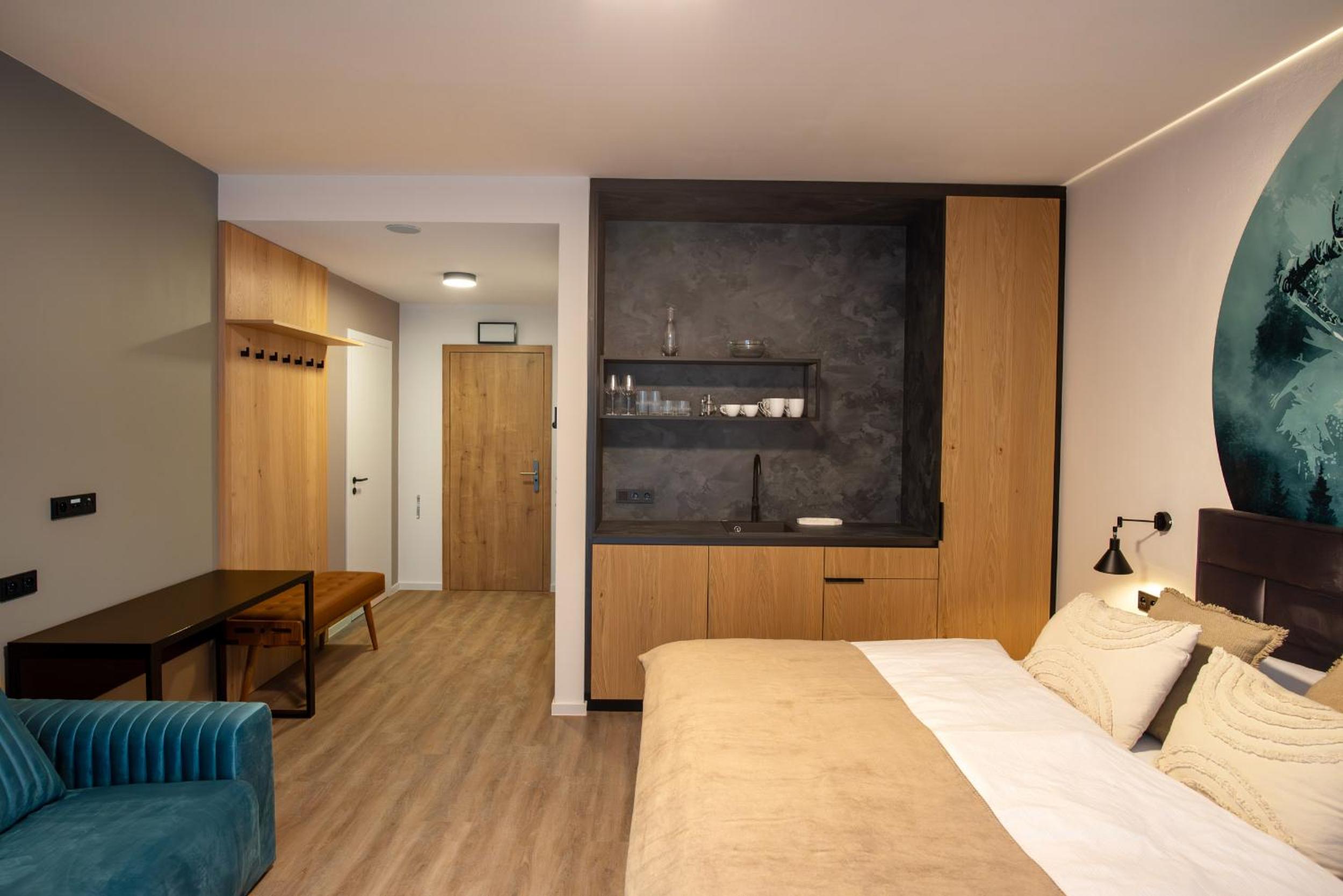 Double Room with Balcony photo 2