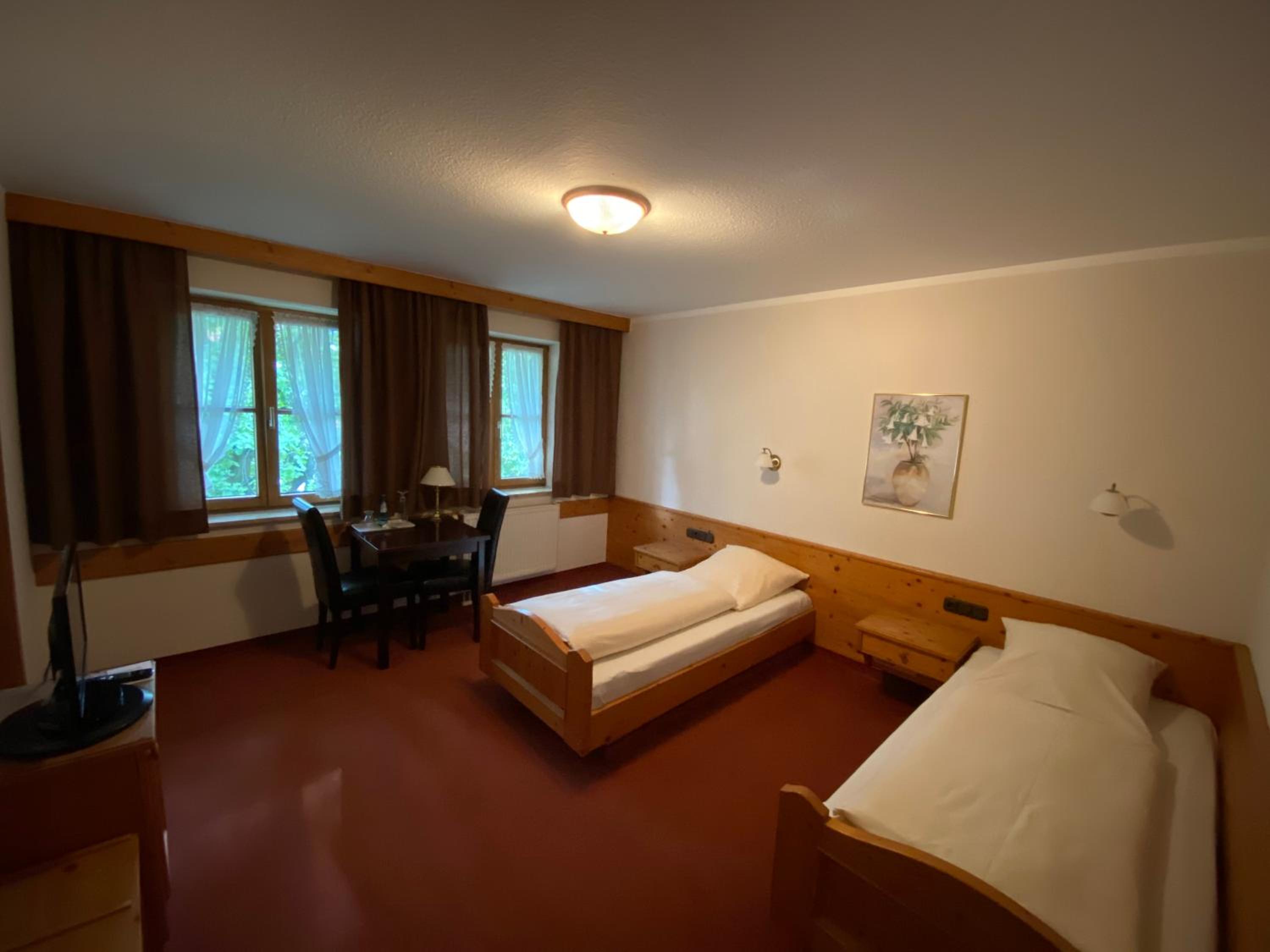 Double Room with Garden View - Photo 4