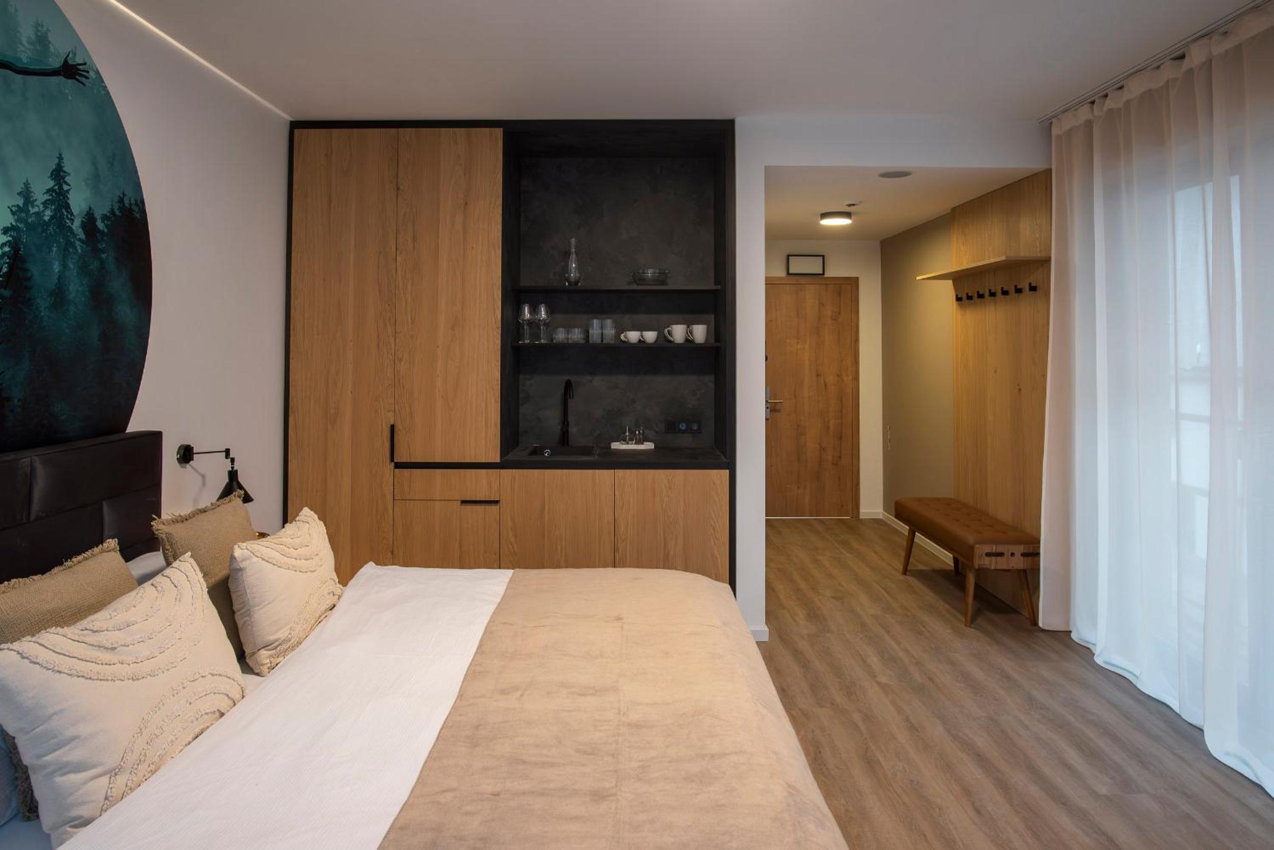 Deluxe Double Room photo 3