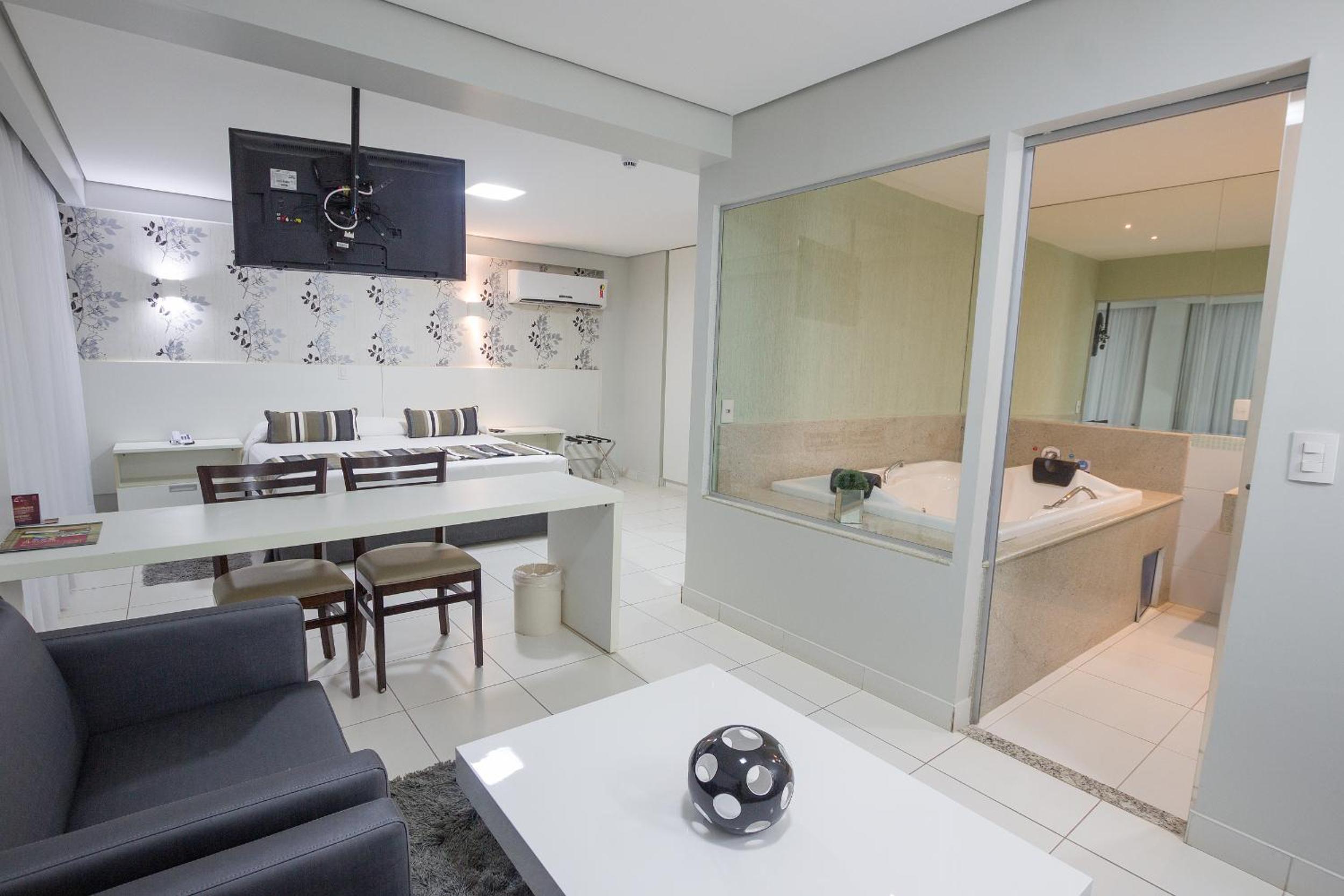 Suite with Spa Bath (2 Adults) photo 2
