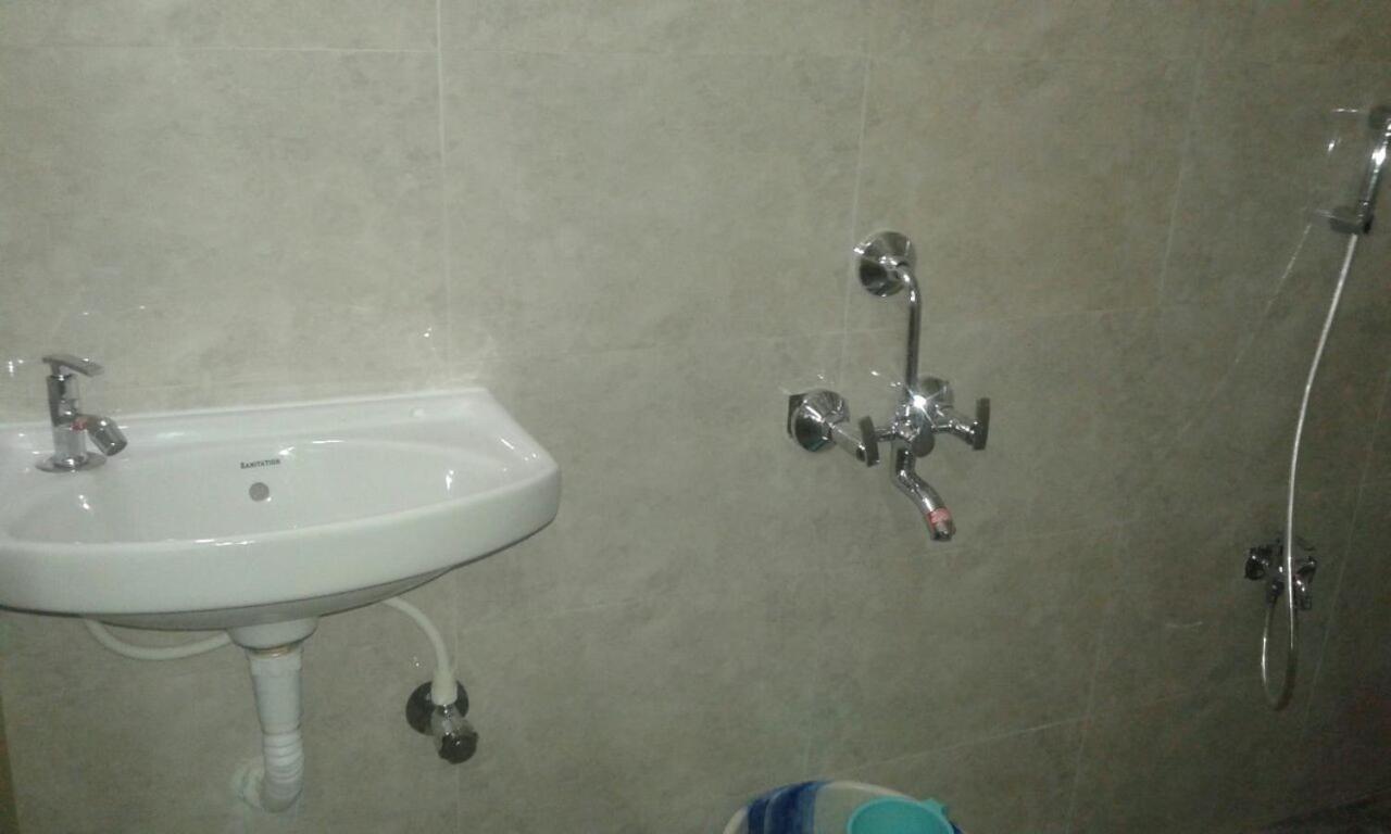 Single Room - Photo 2