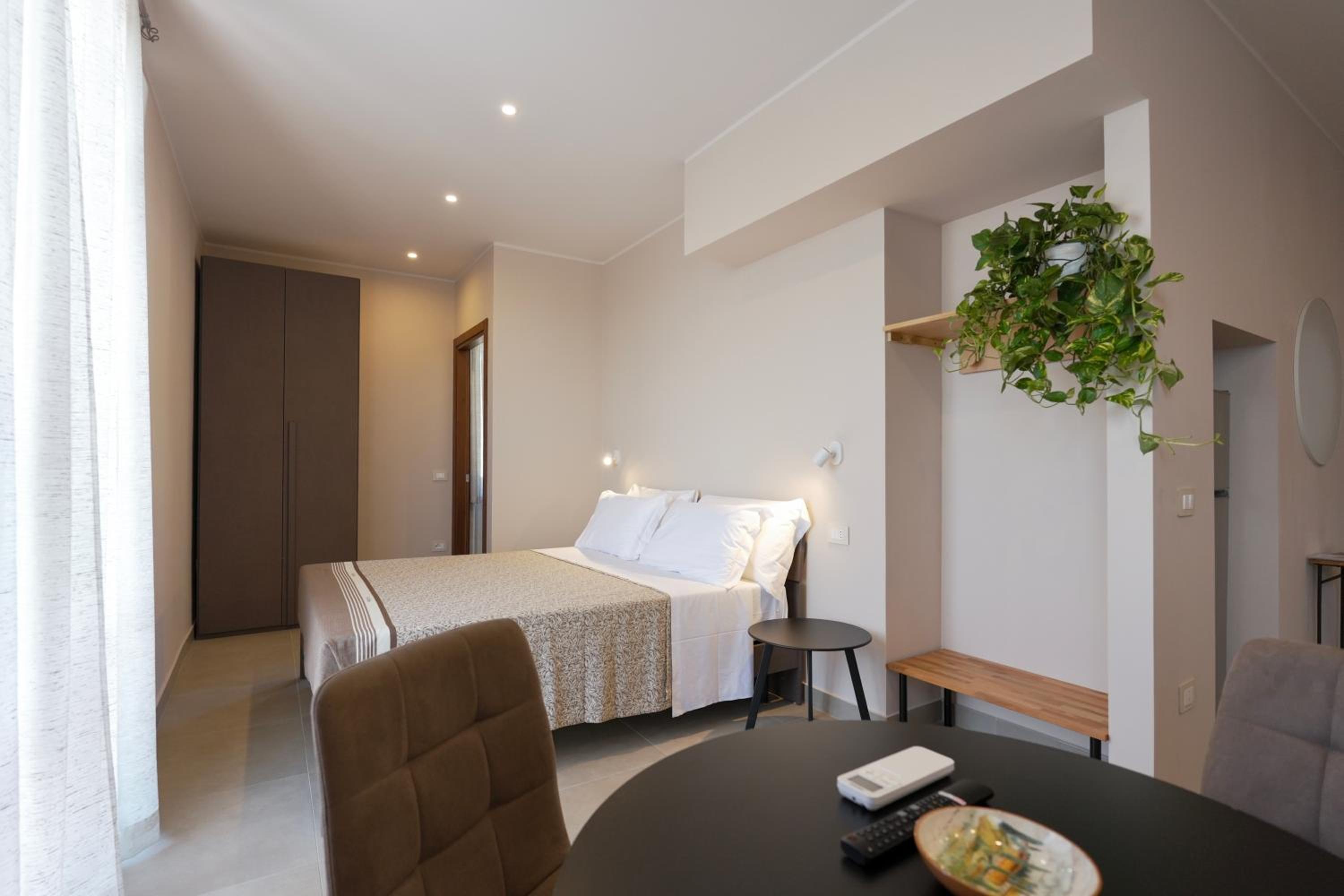 Studio Apartment