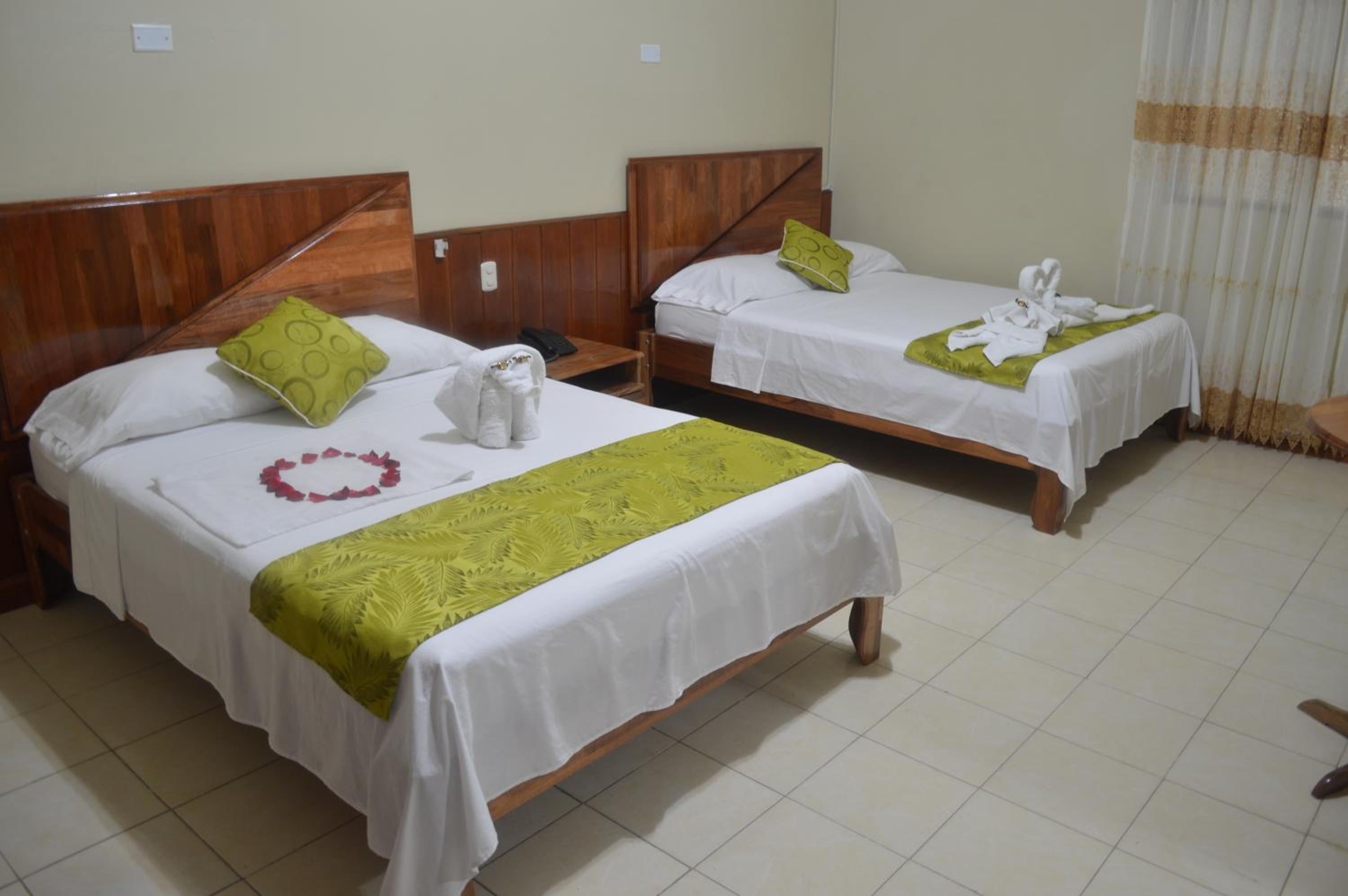 Twin Room with Private Bathroom photo 1