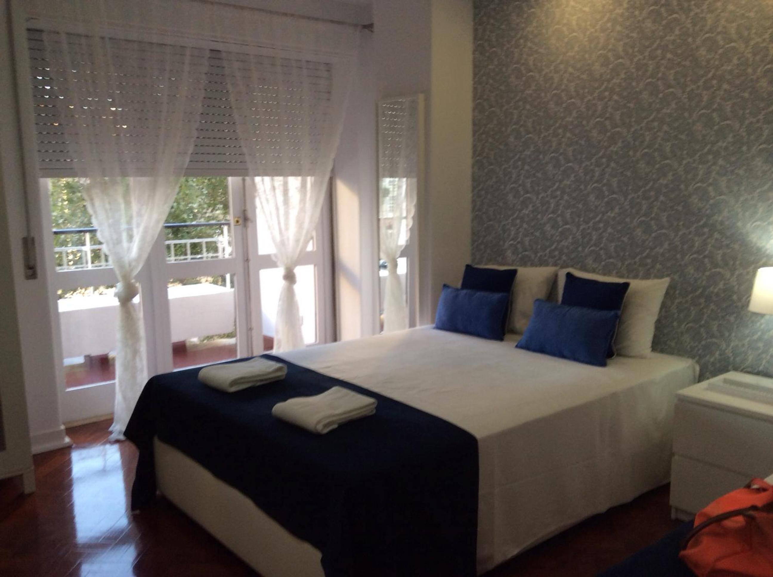Deluxe Family Room - Photo 3
