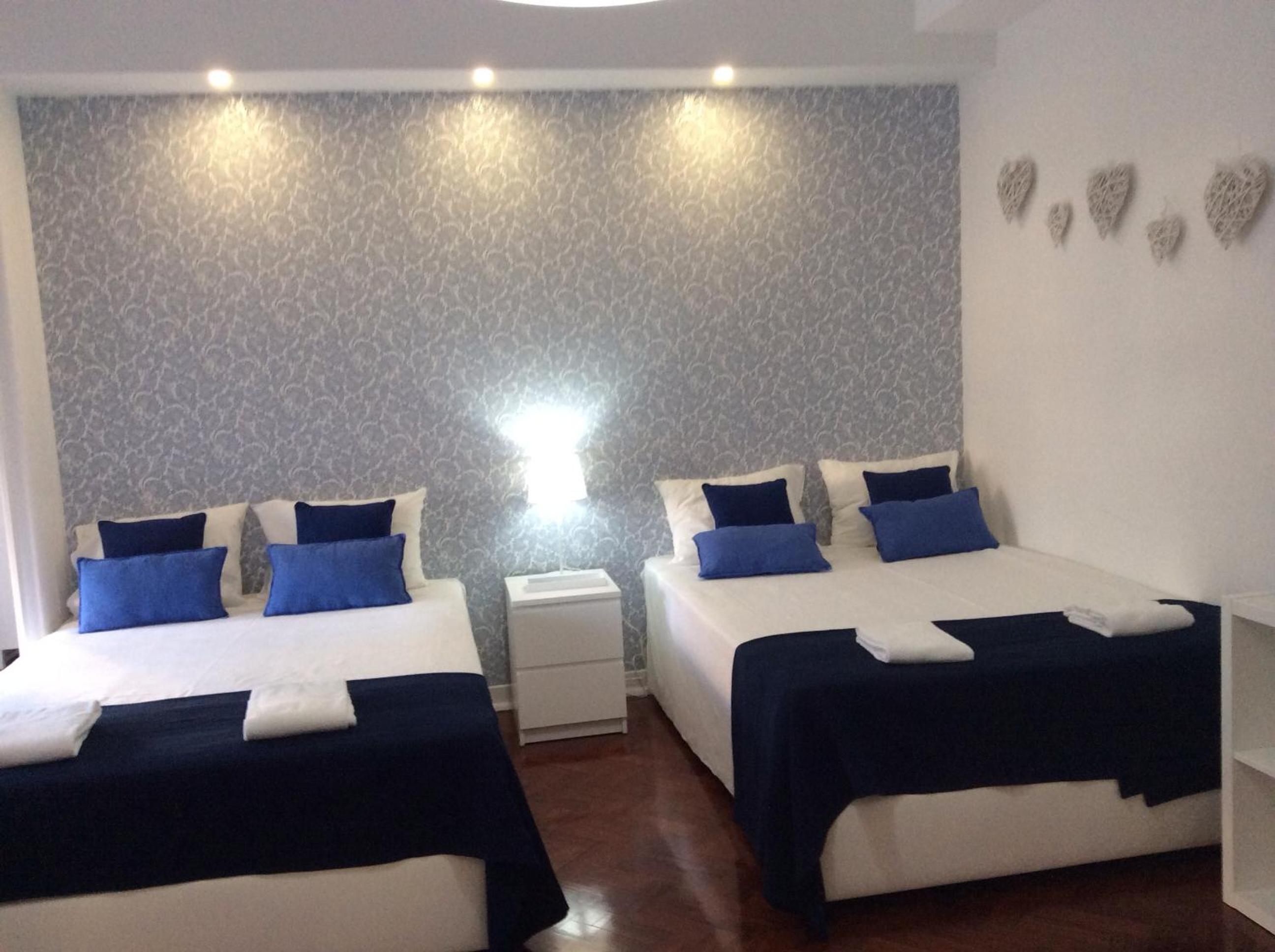 Deluxe Family Room - Photo 1
