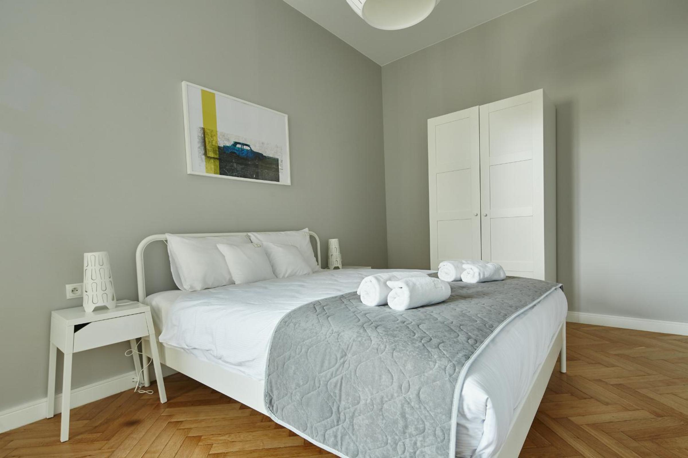 Two-Bedroom Apartment - Photo 13