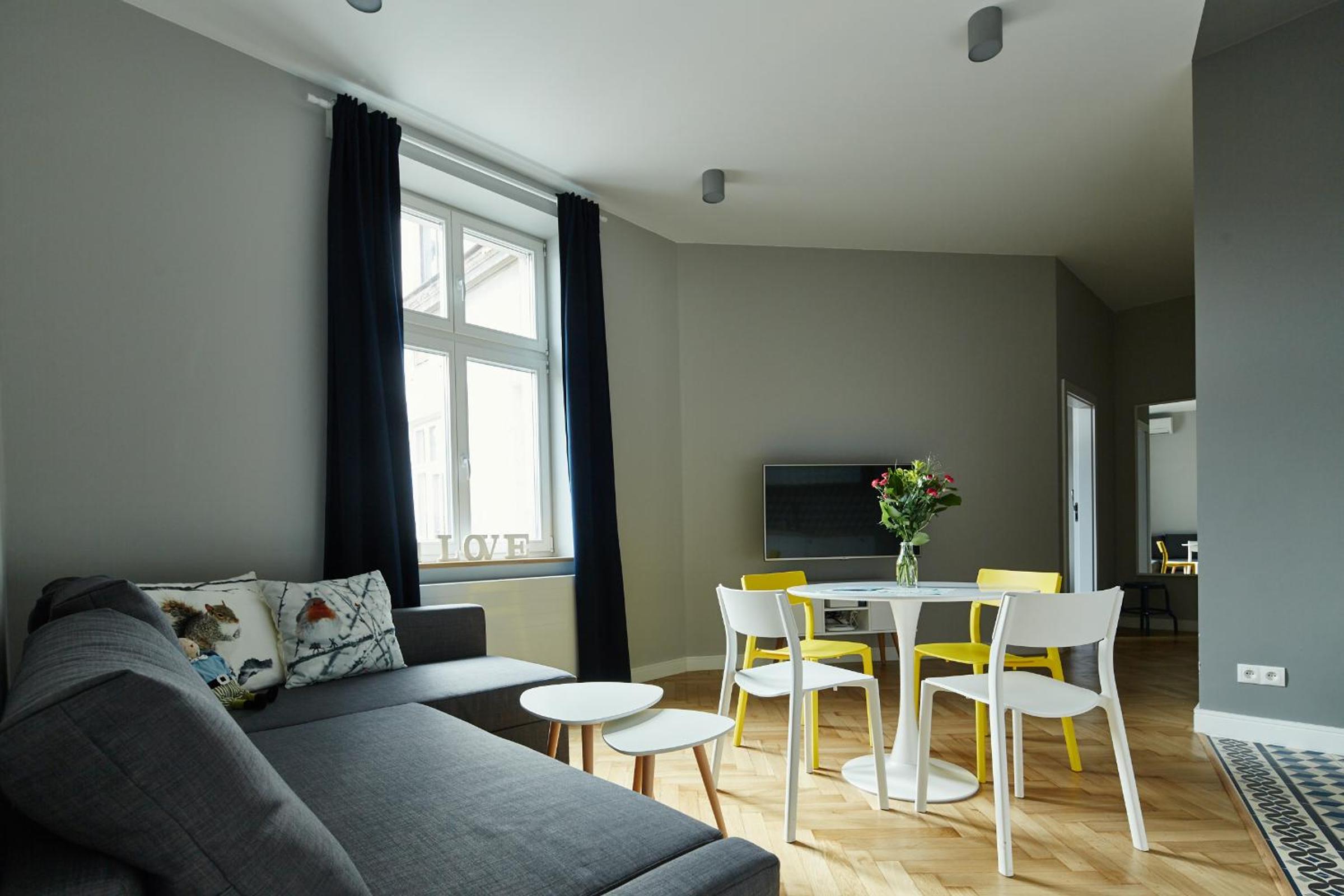 Two-Bedroom Apartment - Photo 5