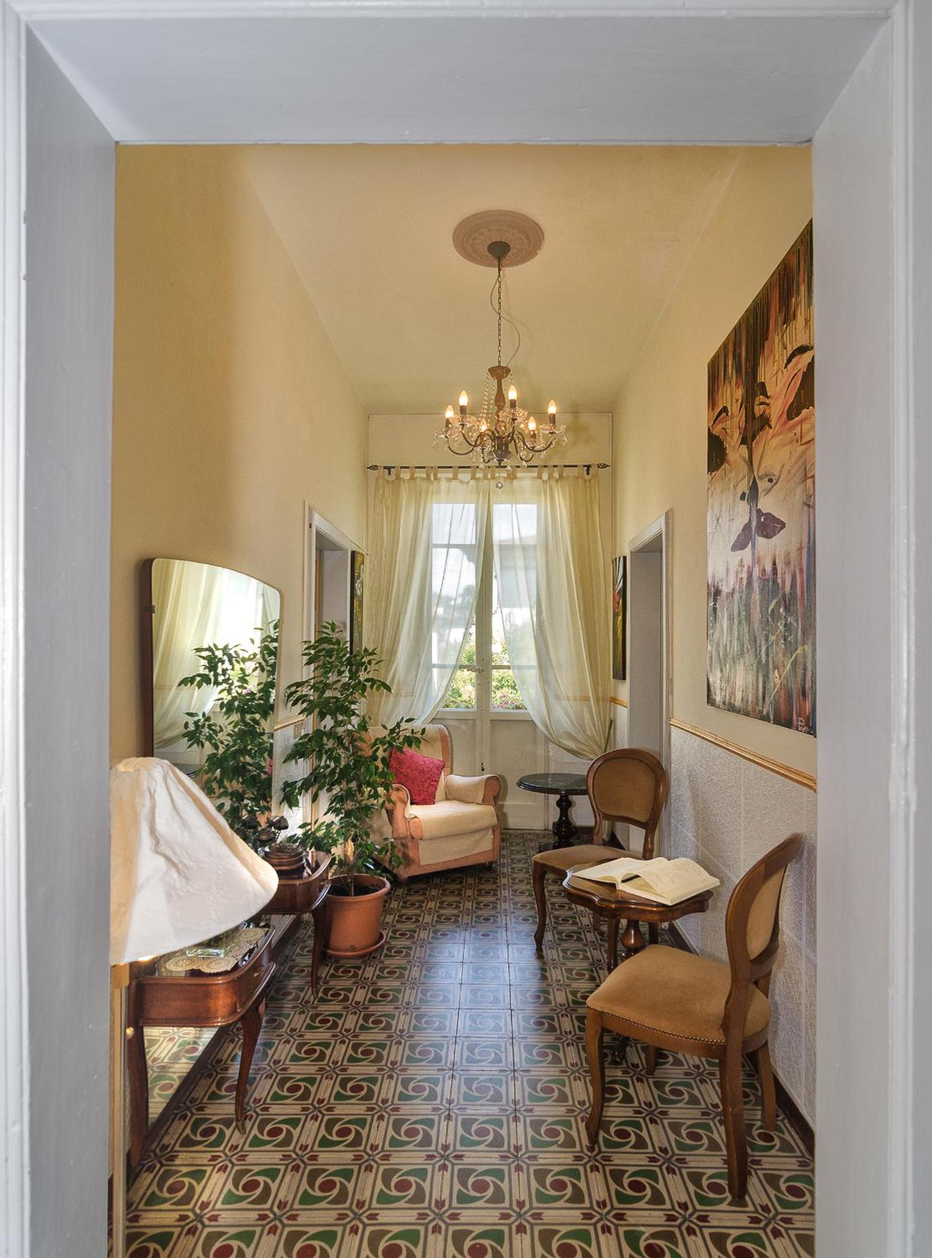 Small Double Room - Photo 1