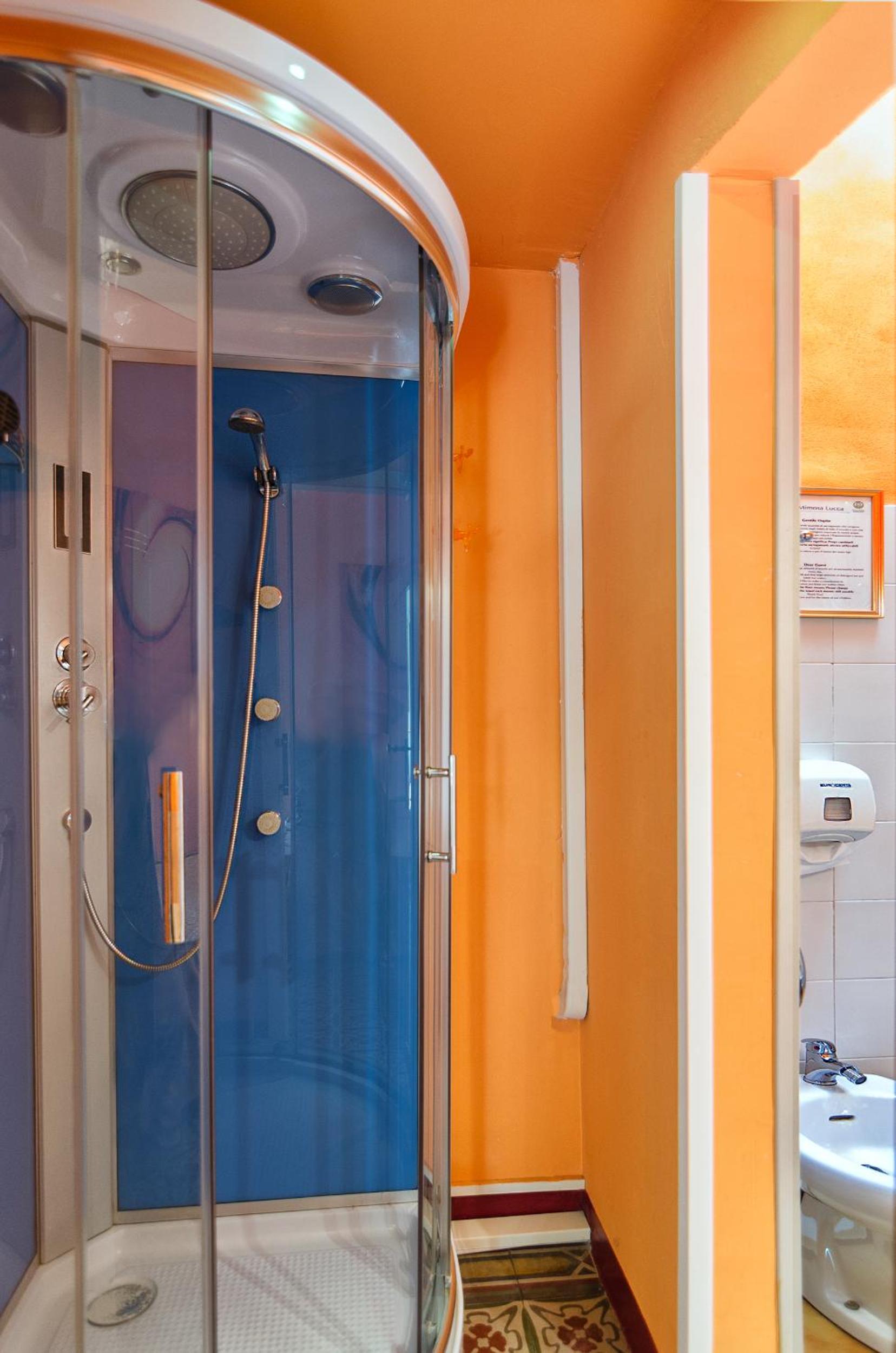 Small Double Room - Photo 16