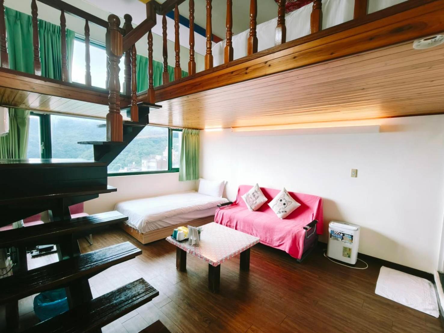 Family Room with Side Sea View