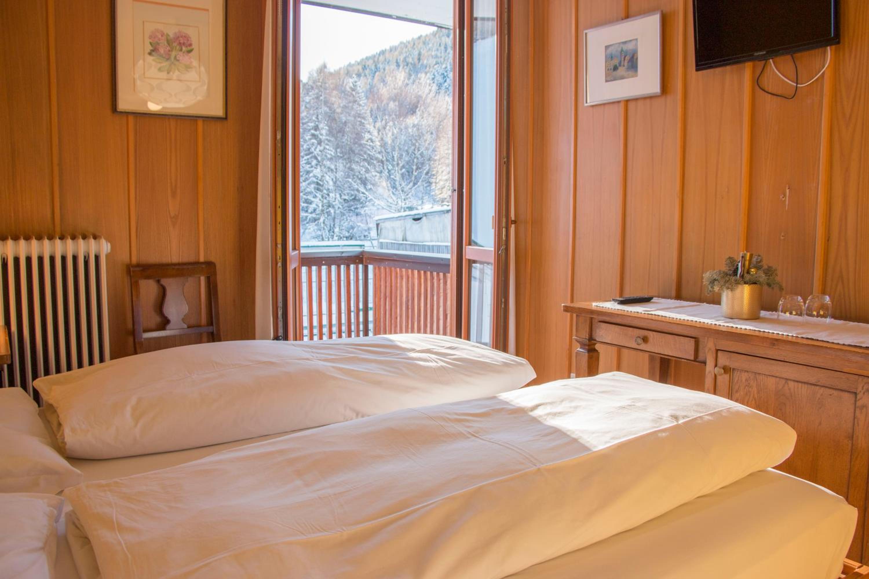 Classic Triple Room photo 1