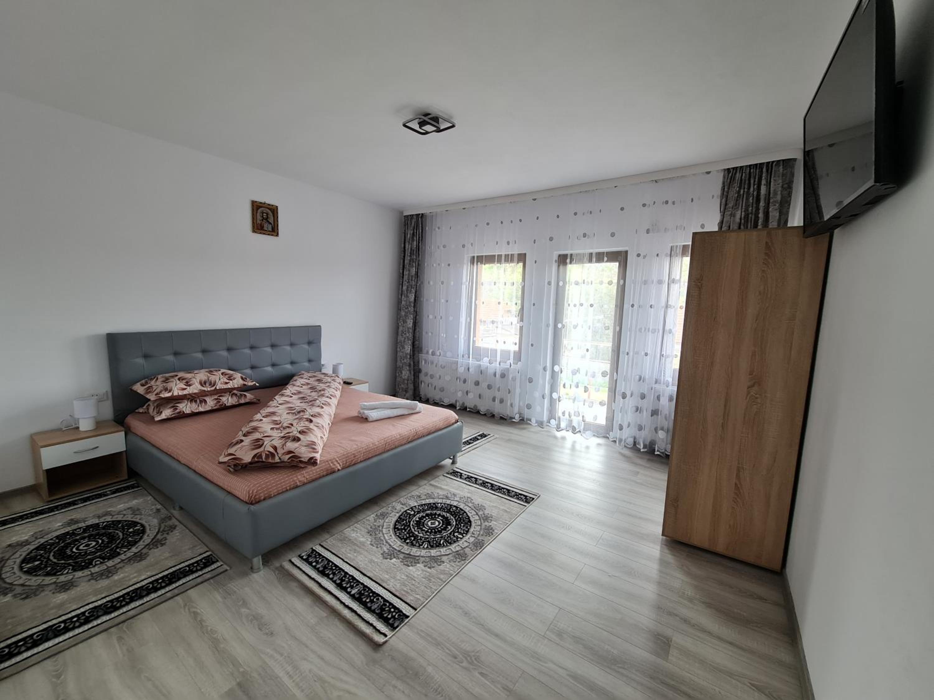 Deluxe Room (2 Adults + 1 Child) photo 2