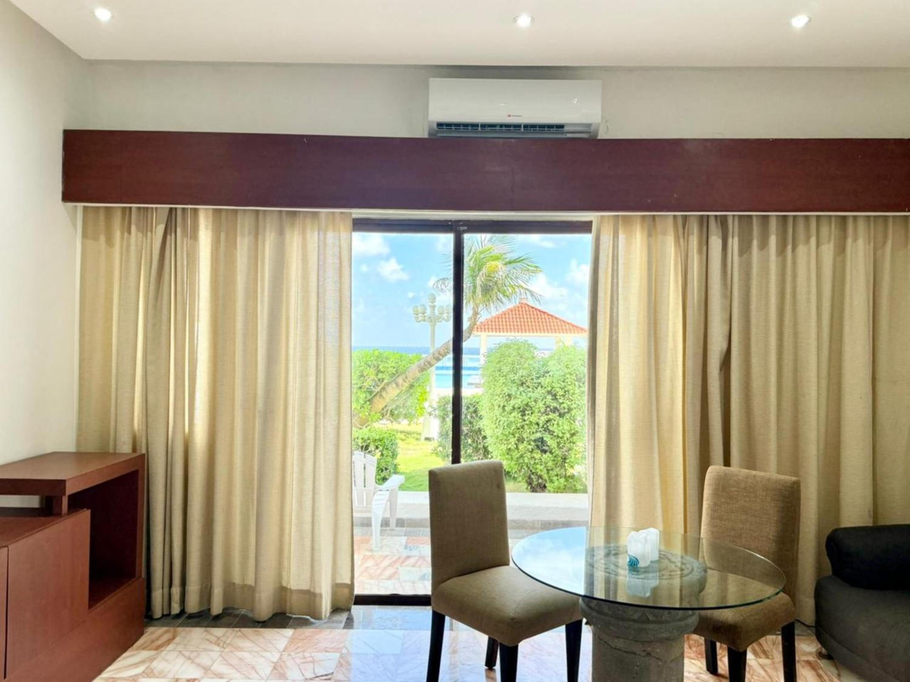 King Suite with Ocean View