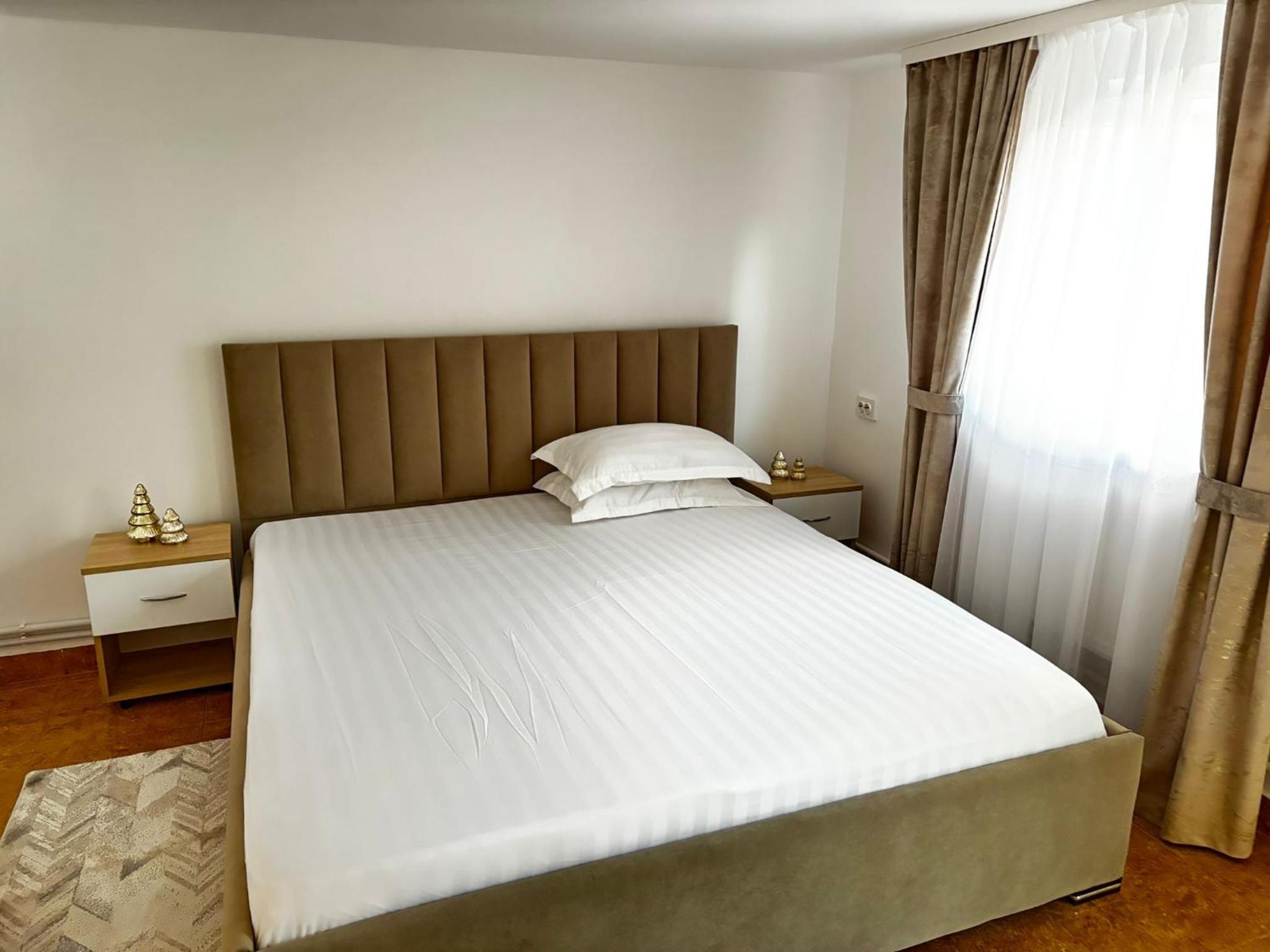 Deluxe Room (2 Adults + 1 Child) photo 2