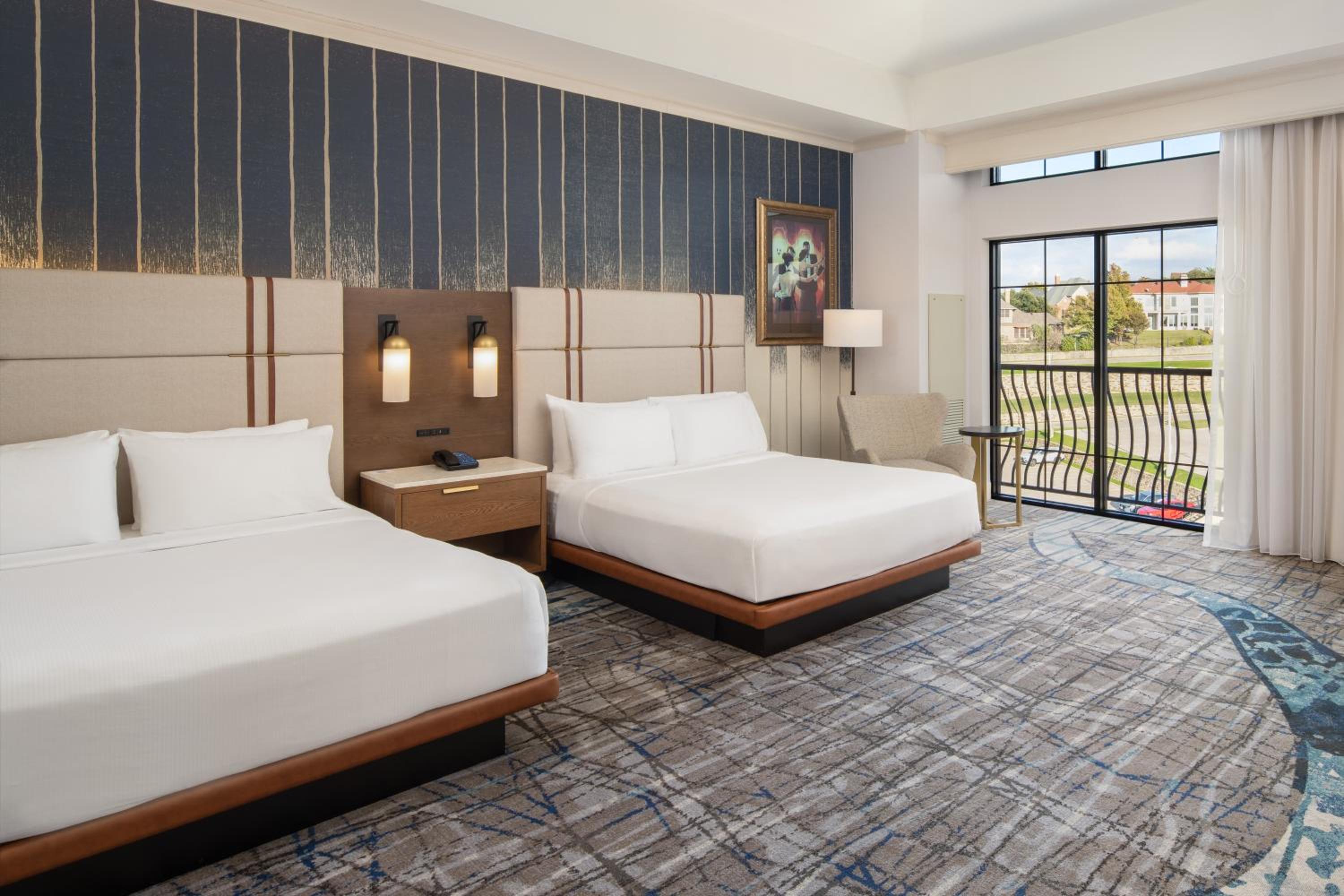 Queen Room with Two Queen Beds and Bath Tub - Mobility Accessible - Photo 3