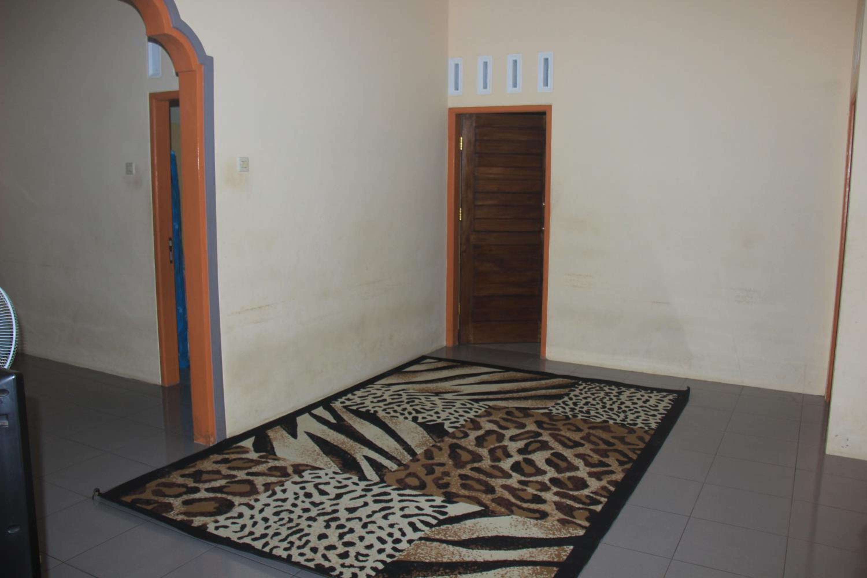 Standard Double Room with Shared Bathroom photo 3