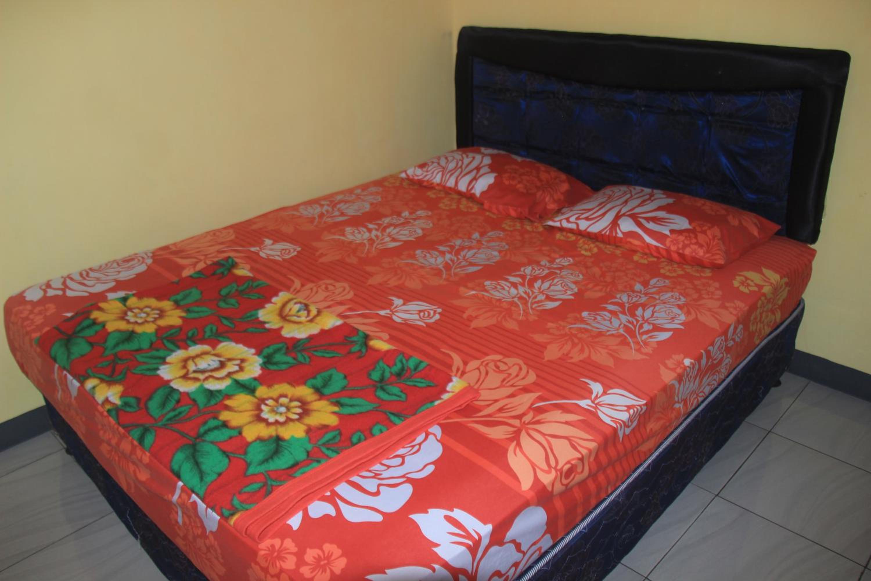 Standard Double Room with Shared Bathroom photo 1