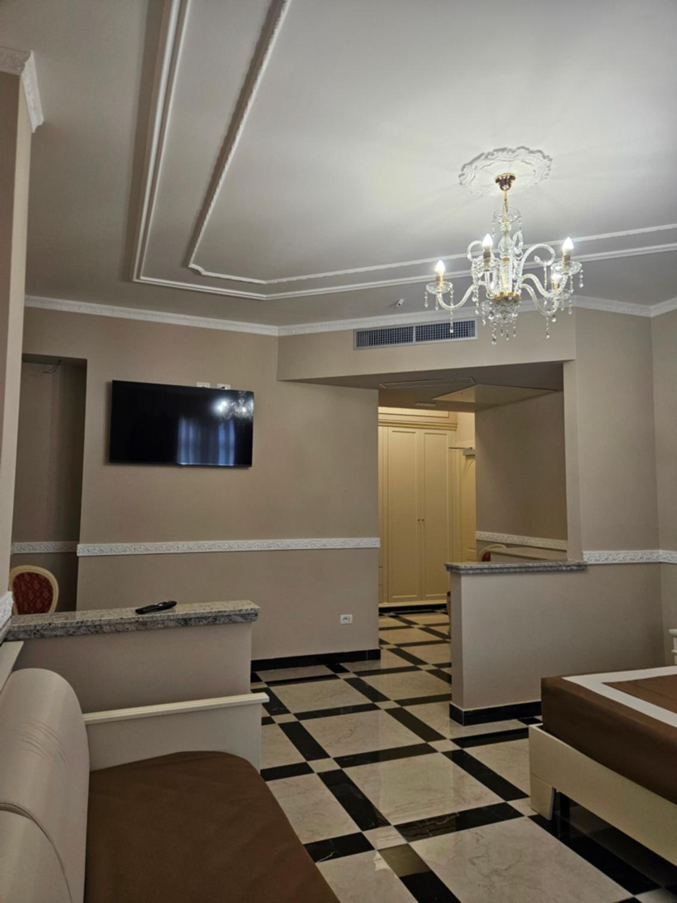 Deluxe Junior Suite photo 3