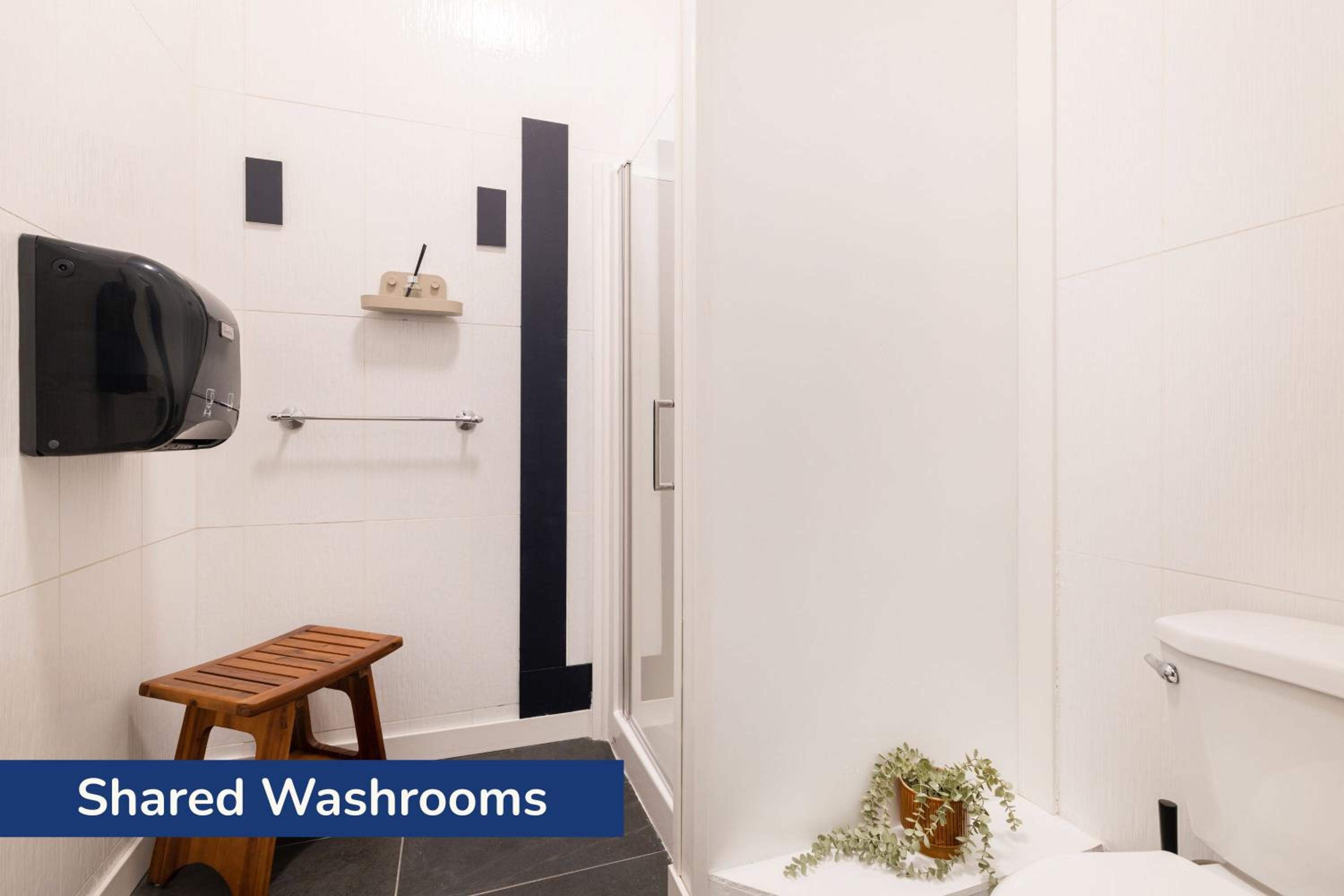 Twin Room with shared Washroom