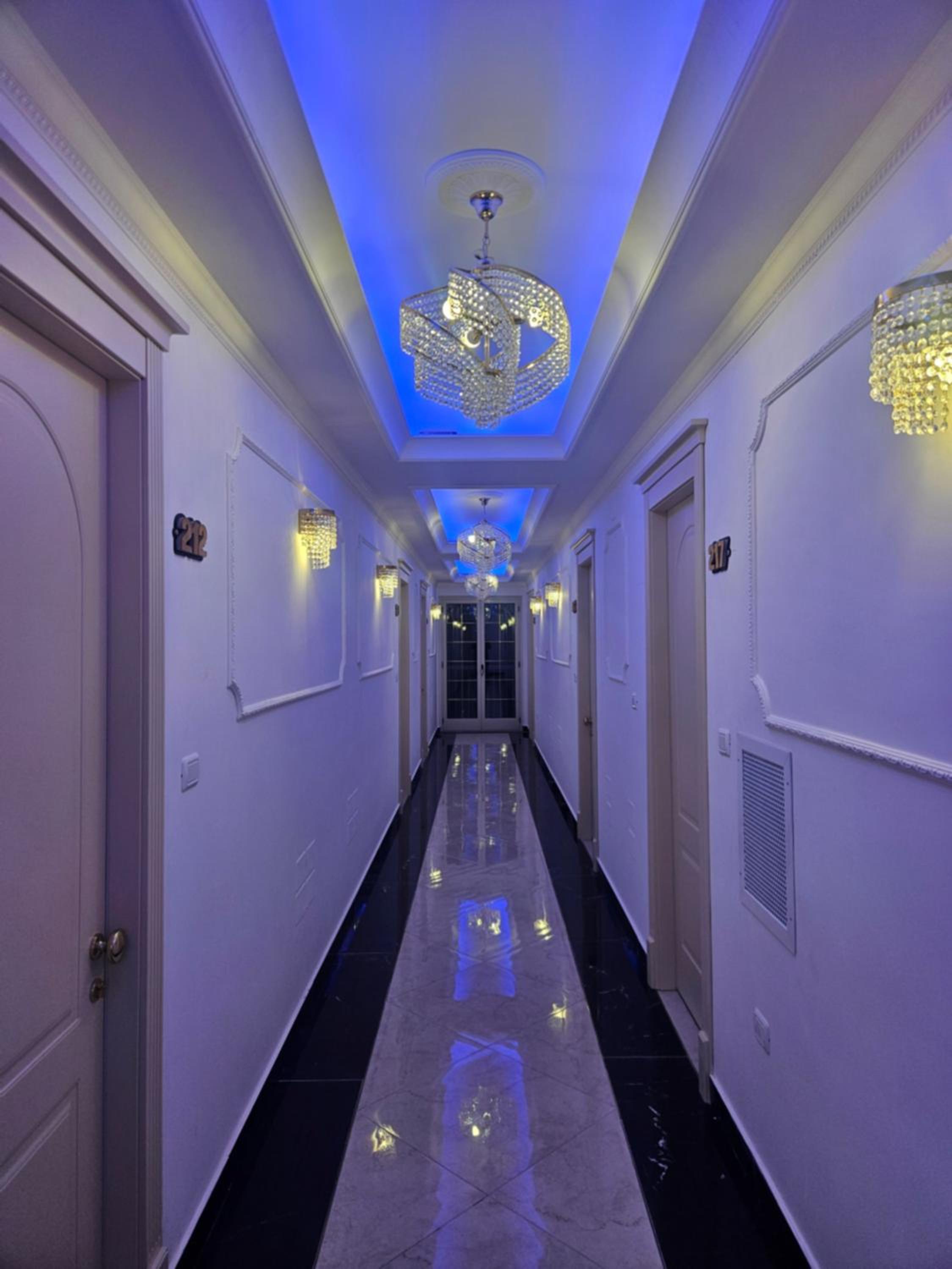 Deluxe Junior Suite photo 2