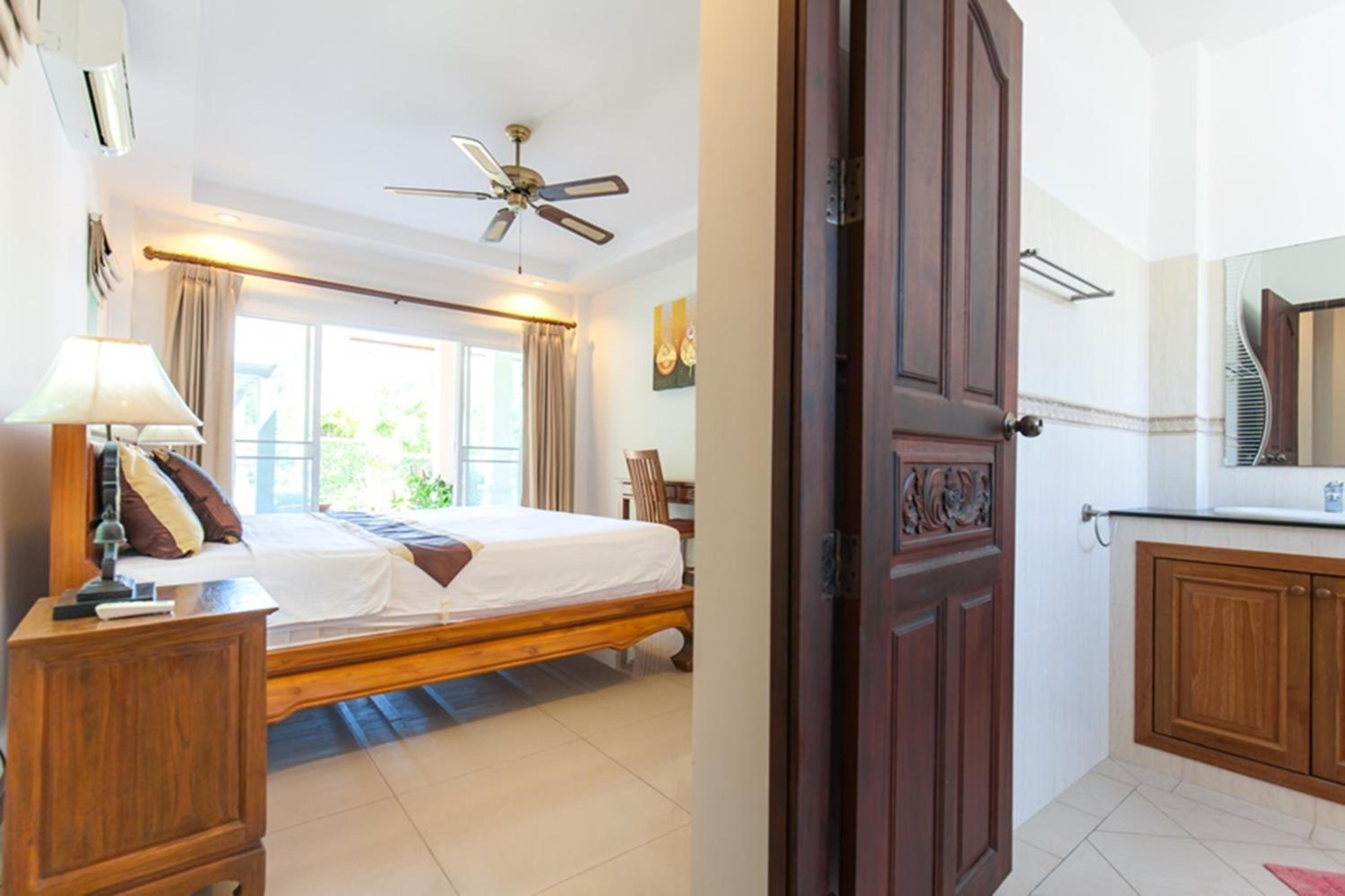 Villa photo 3