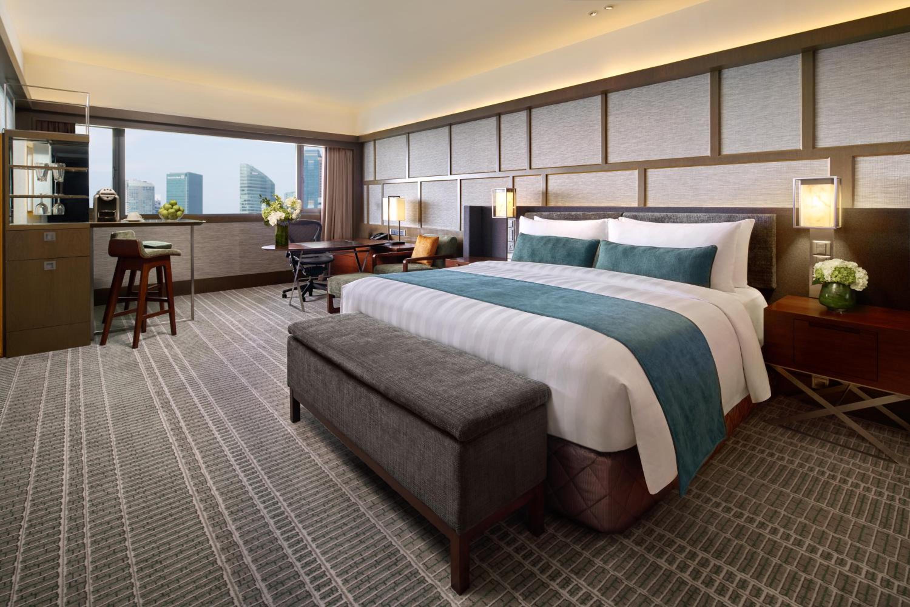 Pacific Club 02 Bedrooms, Connecting Rooms, Marina Bay View, Lounge Access, High Floor