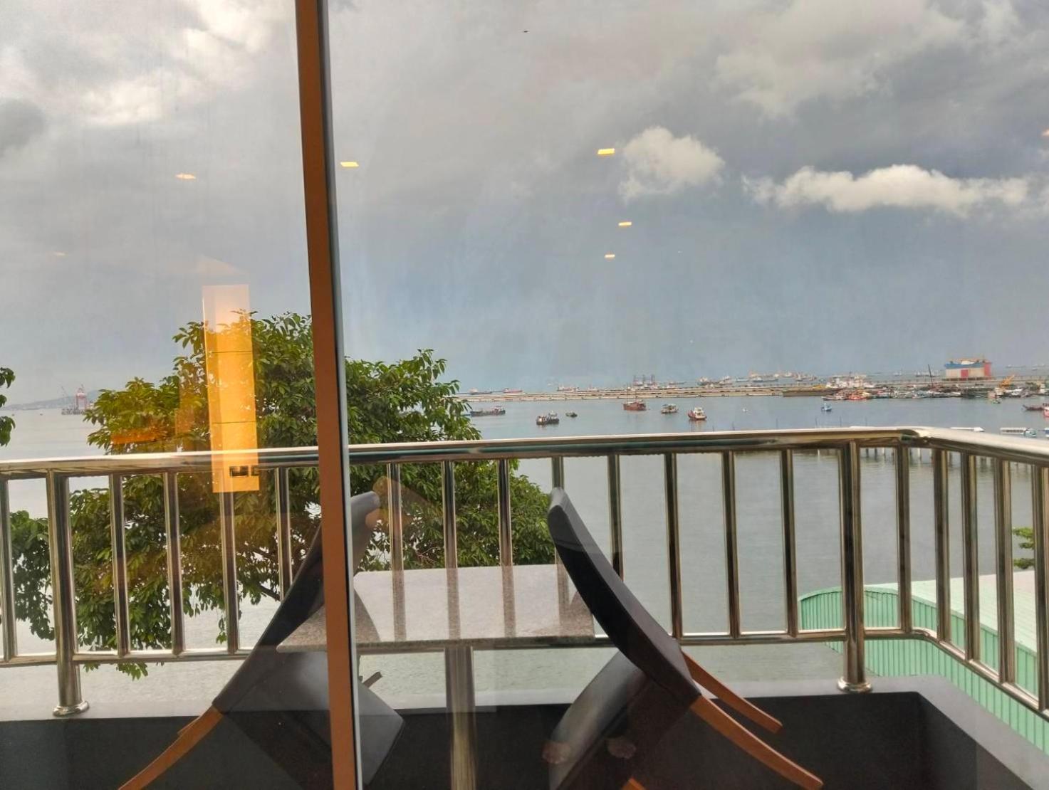 Deluxe Double Room with Balcony and Sea View photo 1