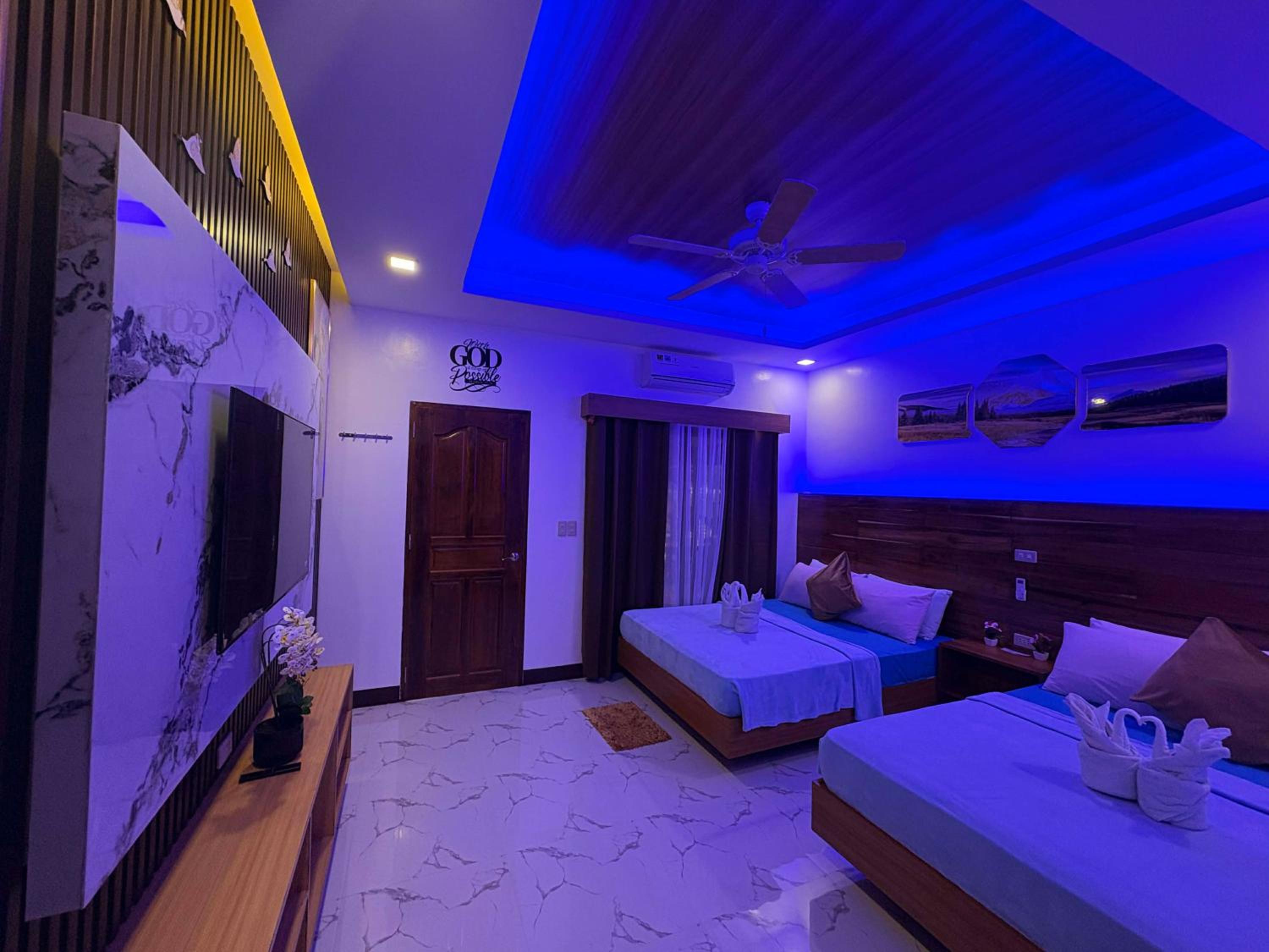 Quadruple Room with Sea View photo 2