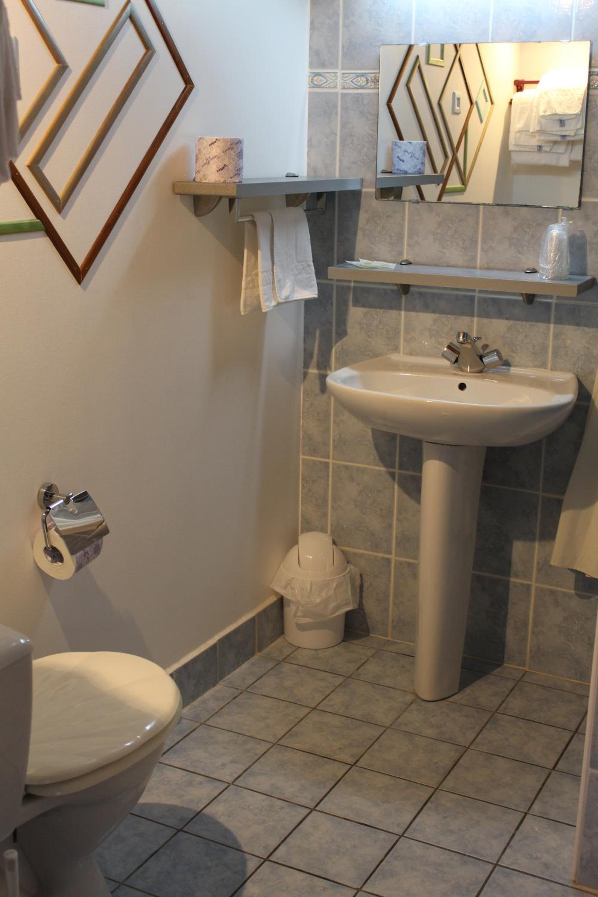 Bungalow (4 Adults) photo 3