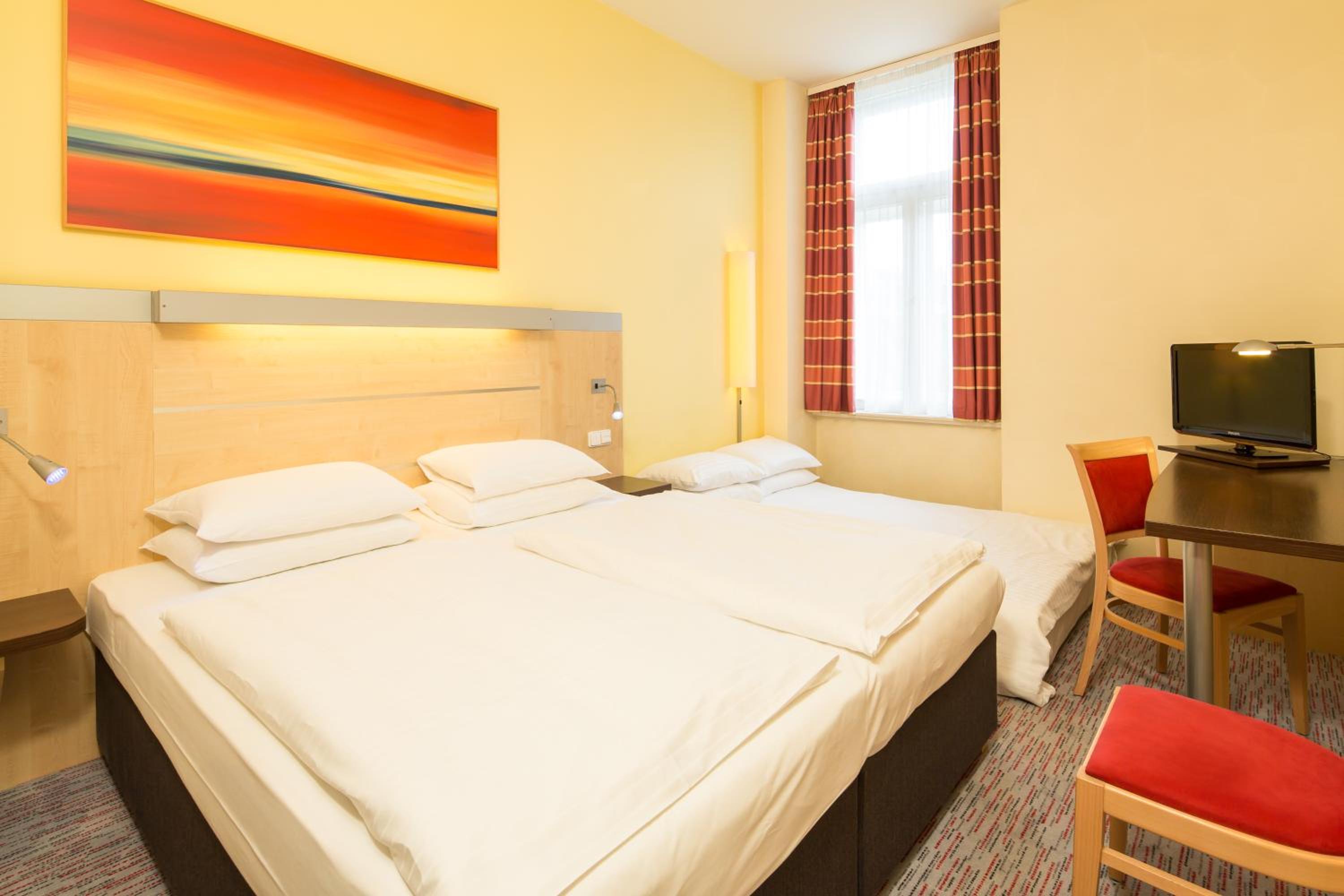 Superior Double Room with Sofa - Photo 4