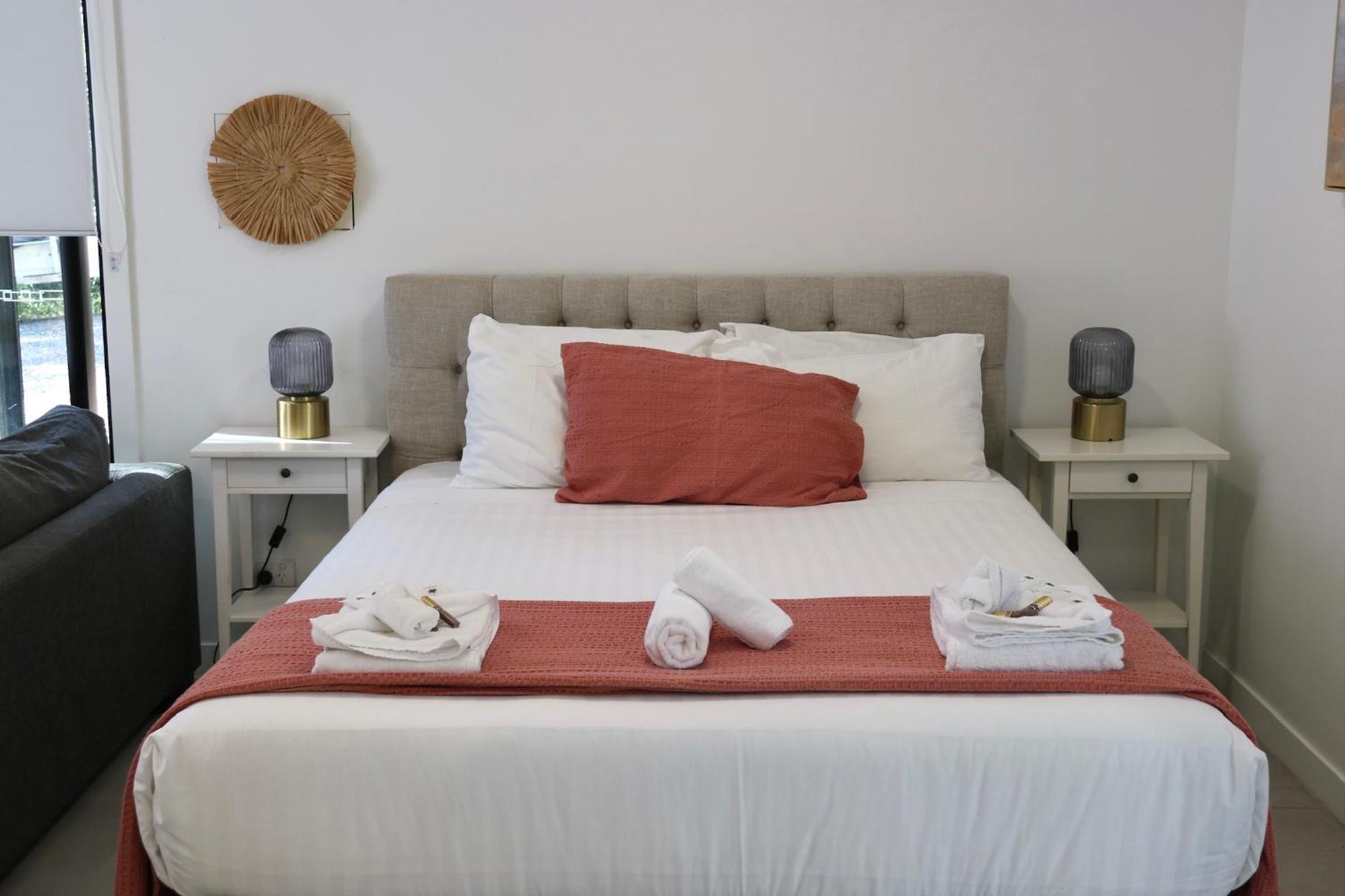 Modern Bungalow with Queen bed - Rainforest Edge photo 3