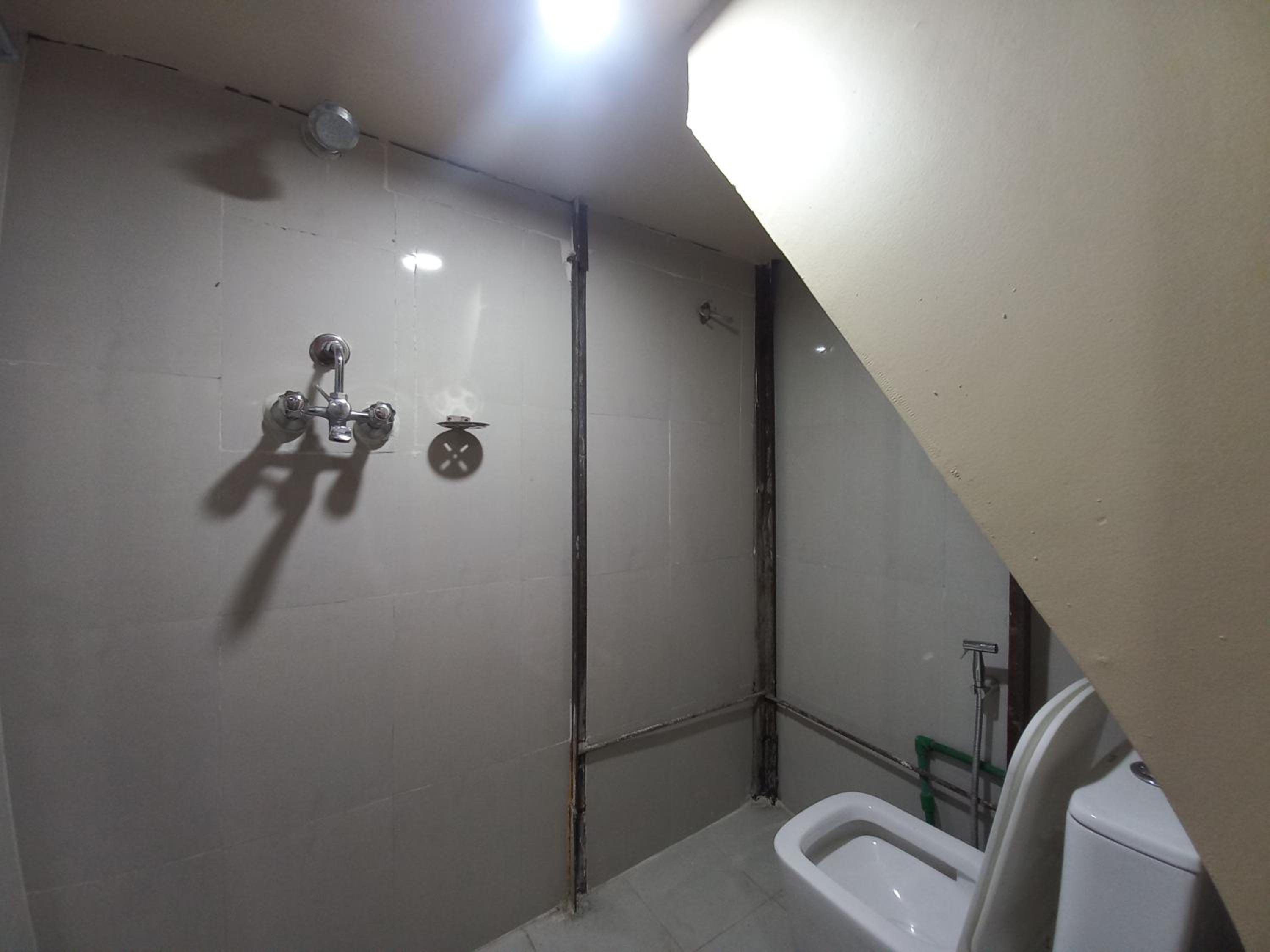 Studio Apartment with Balcony photo 2
