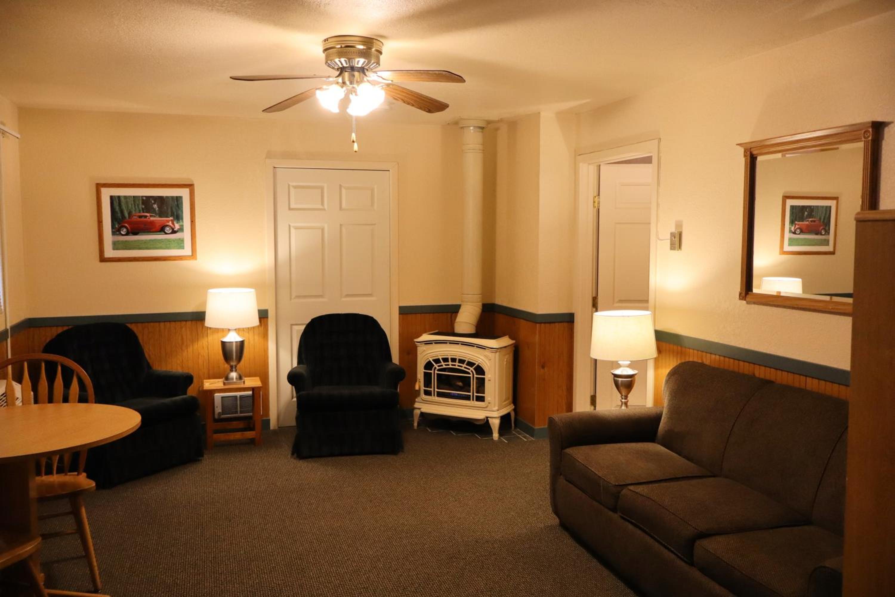 One-Bedroom Apartment