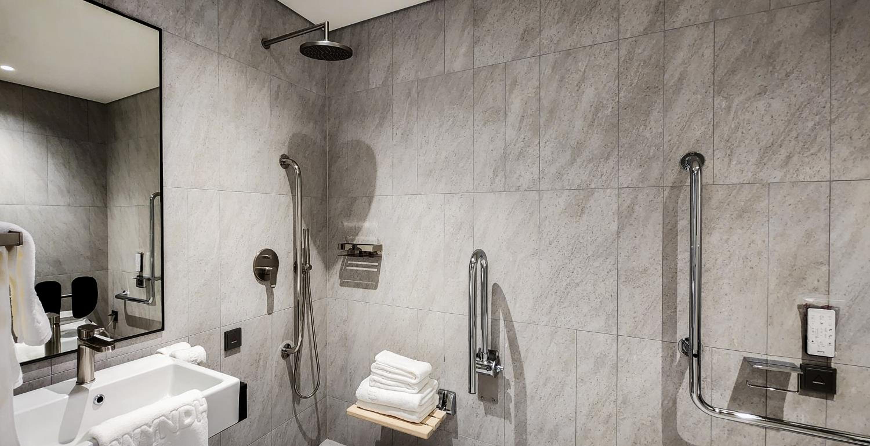 Accessible King Room with Ocean View photo 3