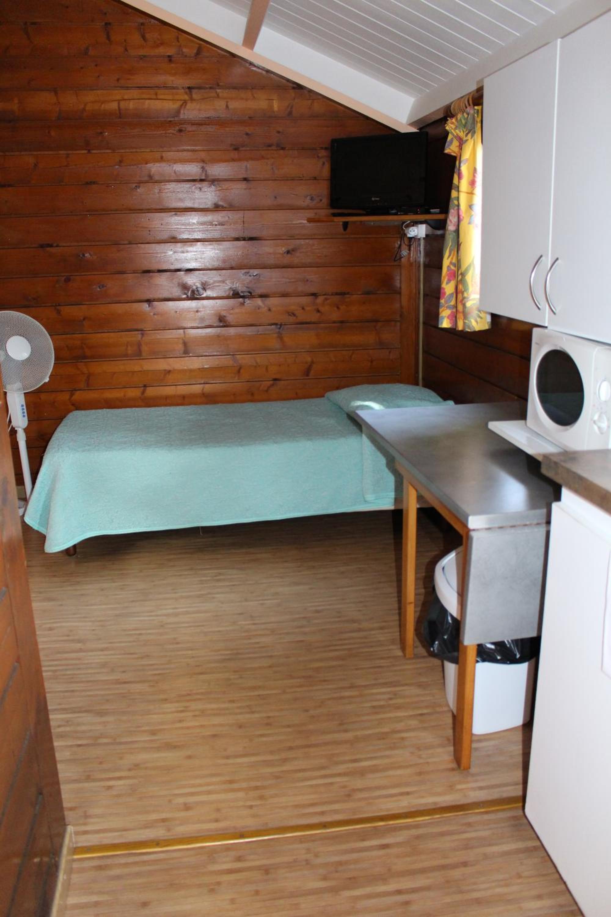 Bungalow (2 Adults + 1 Child) photo 3