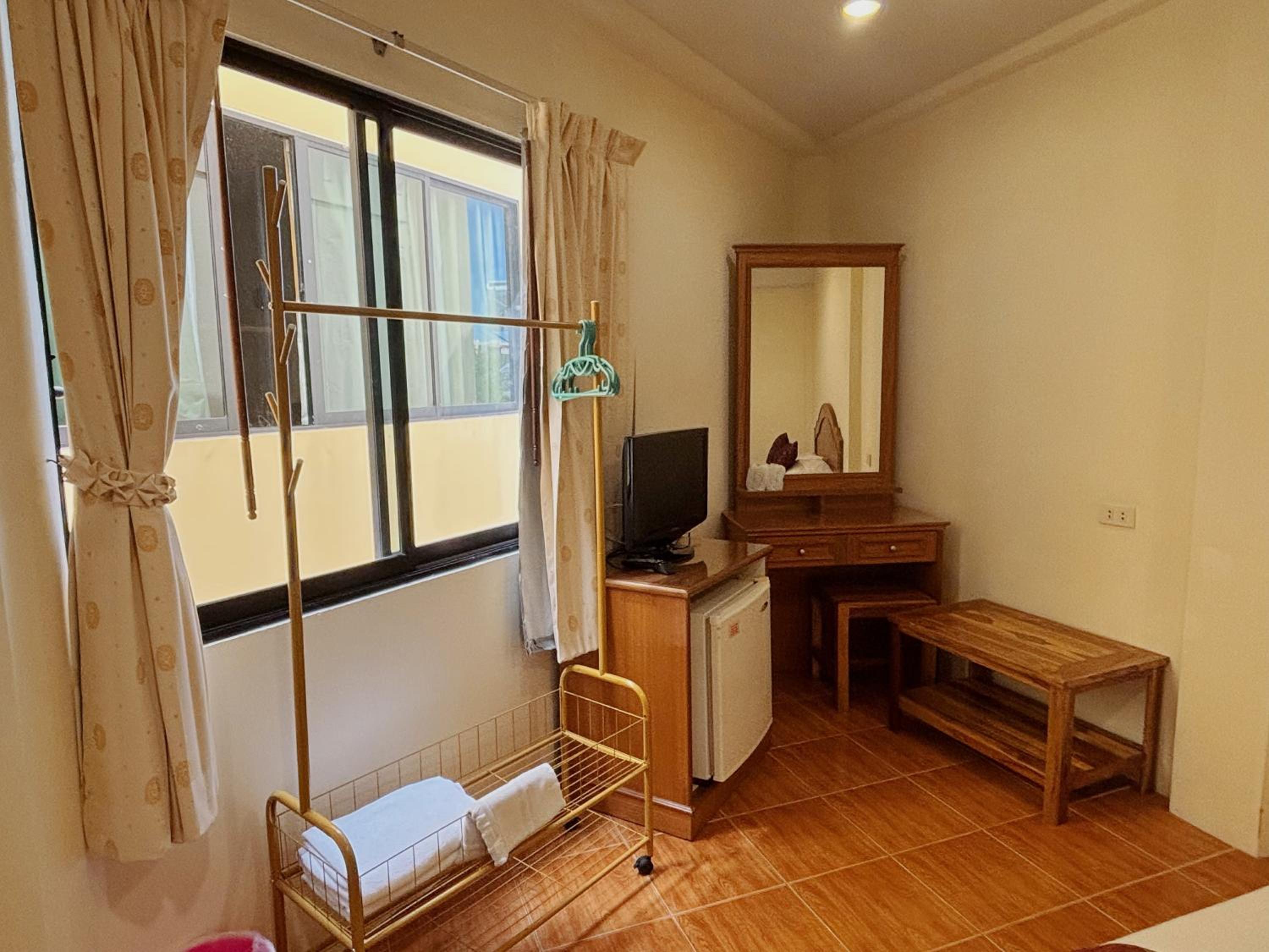 Budget Double Room photo 2