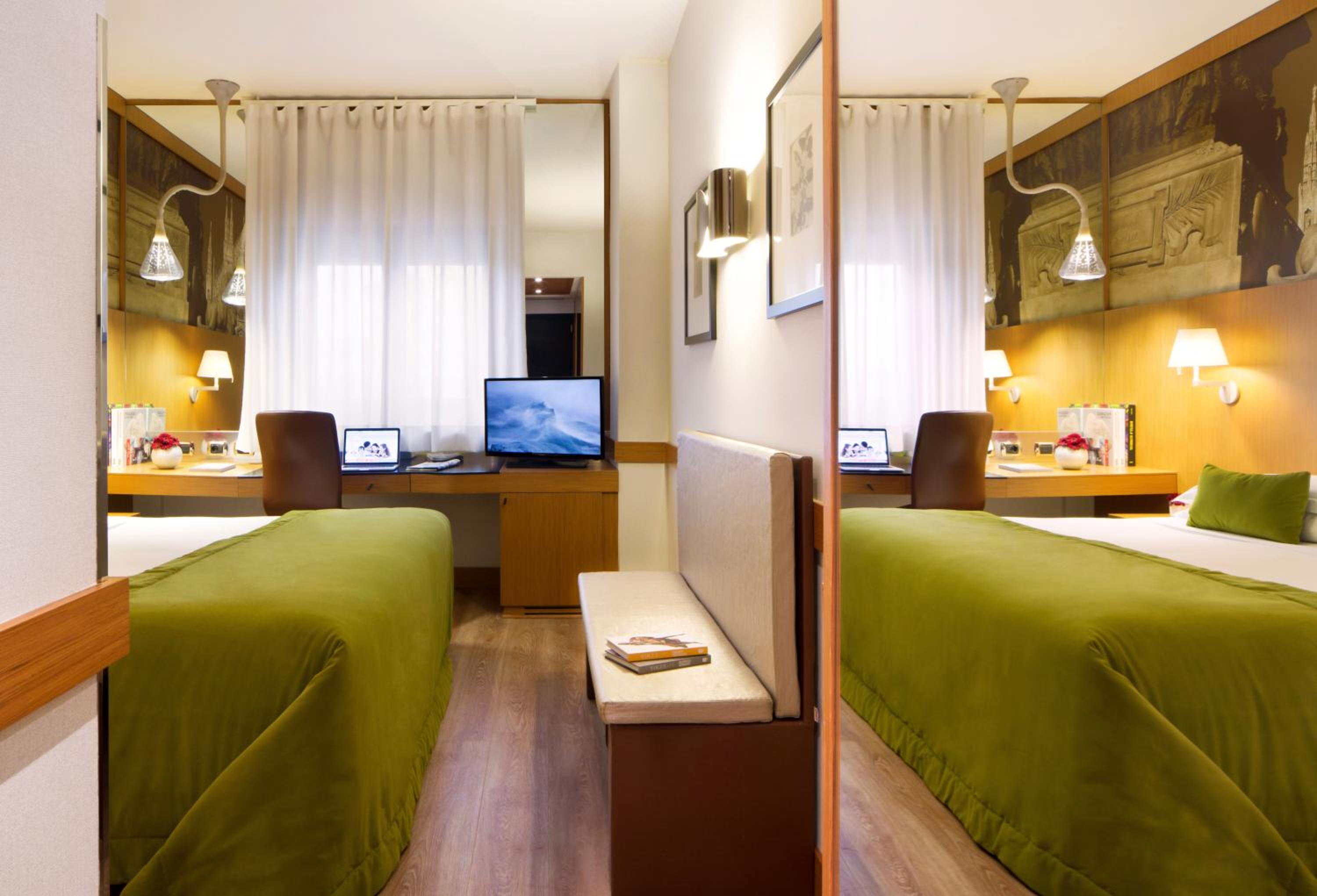 Superior Double or Twin Room photo 2