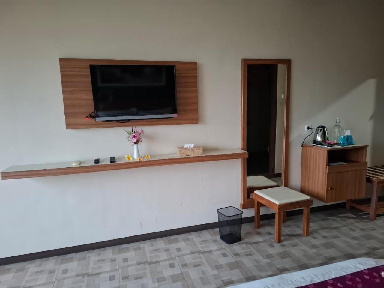 Standard Twin Room with Sea View photo 2