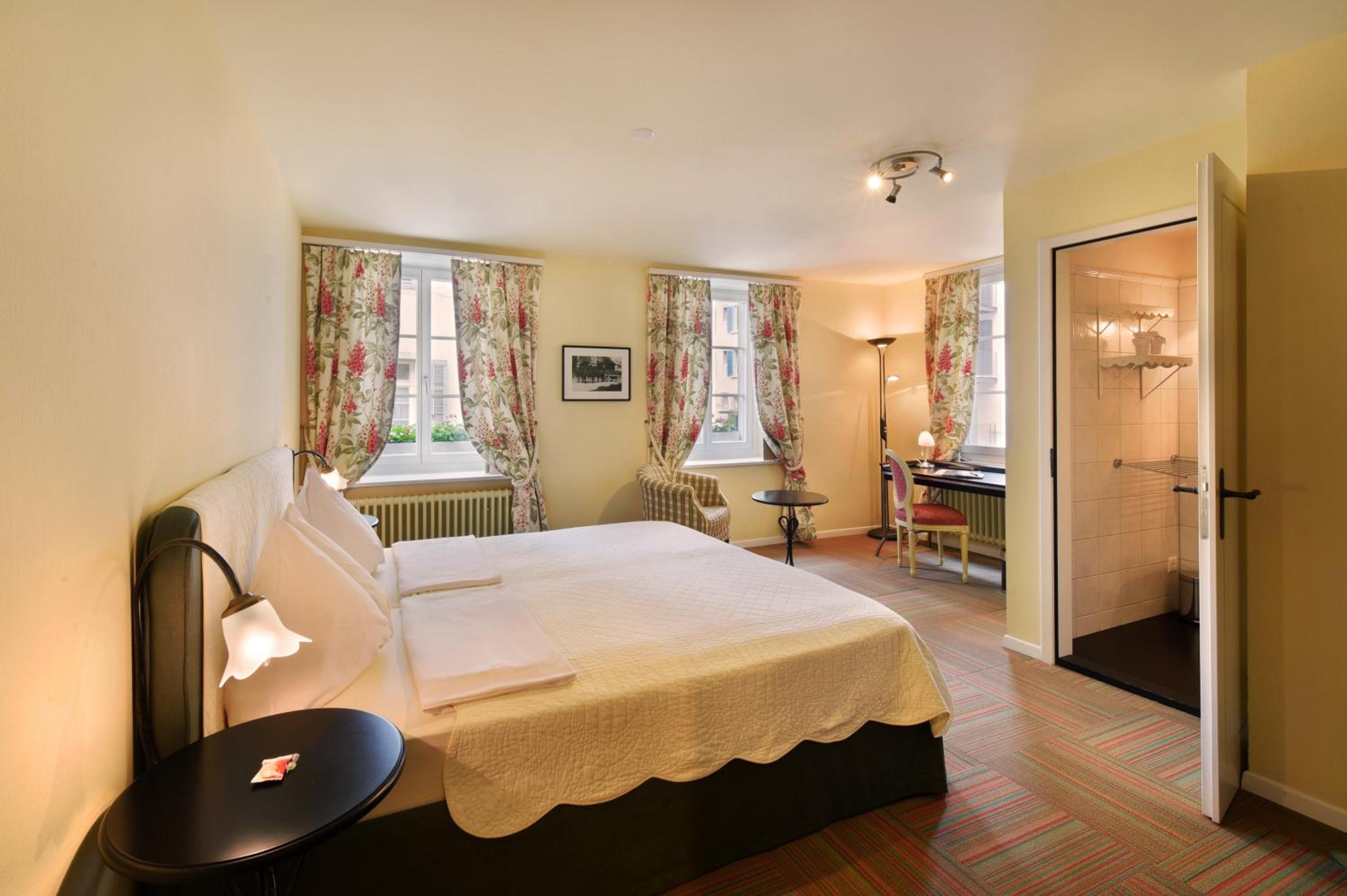 Deluxe Single Room photo 3