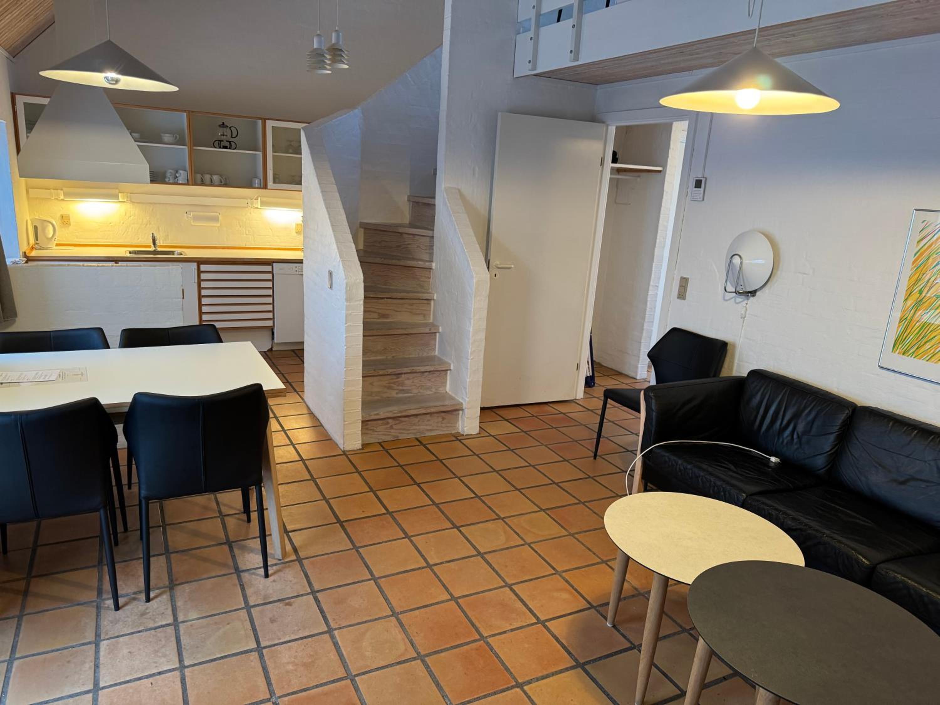 Economy Two-Bedroom Apartment with Terrace photo 3