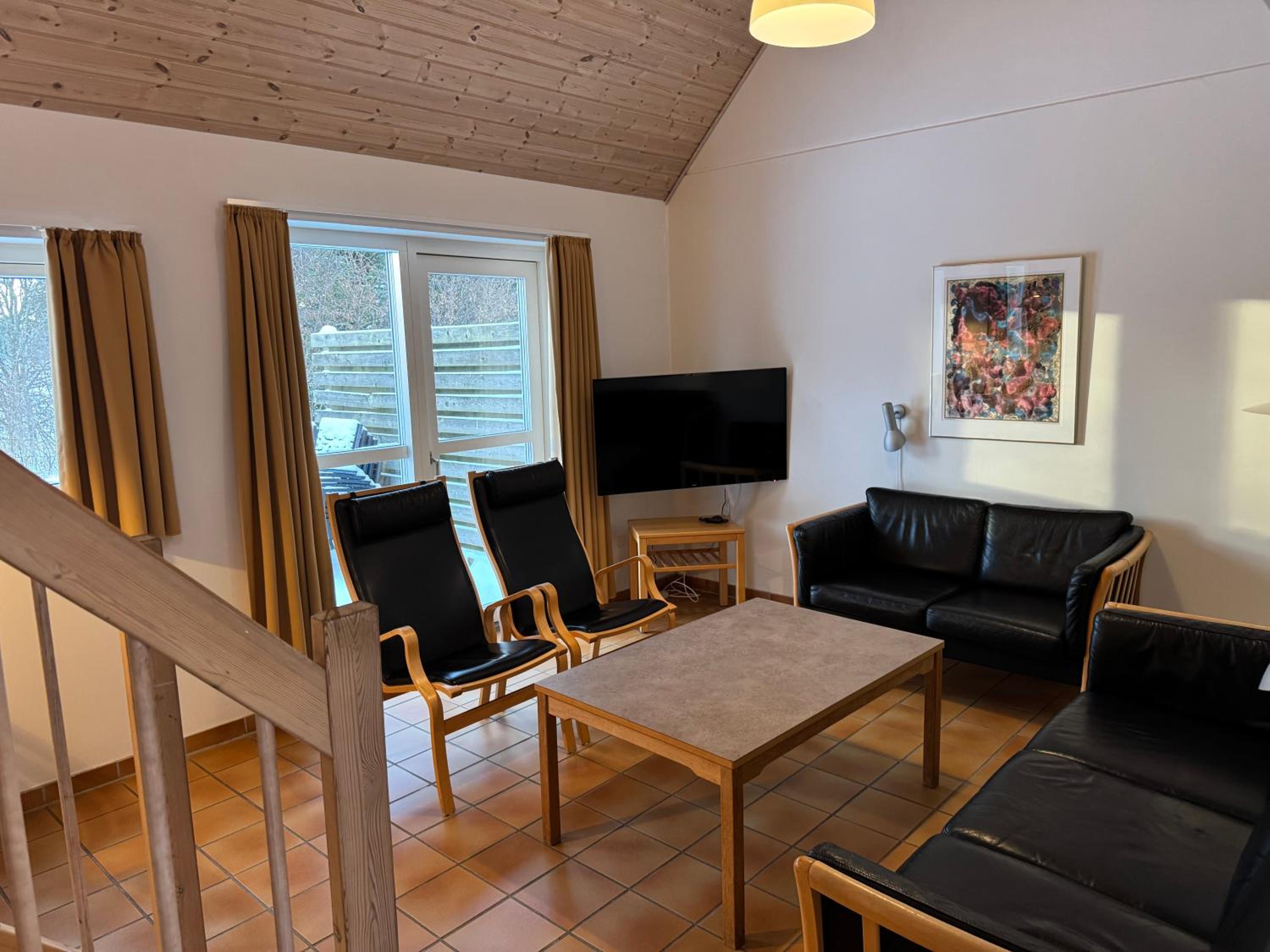 Two-Bedroom Standard Apartment (7 Adults) photo 1