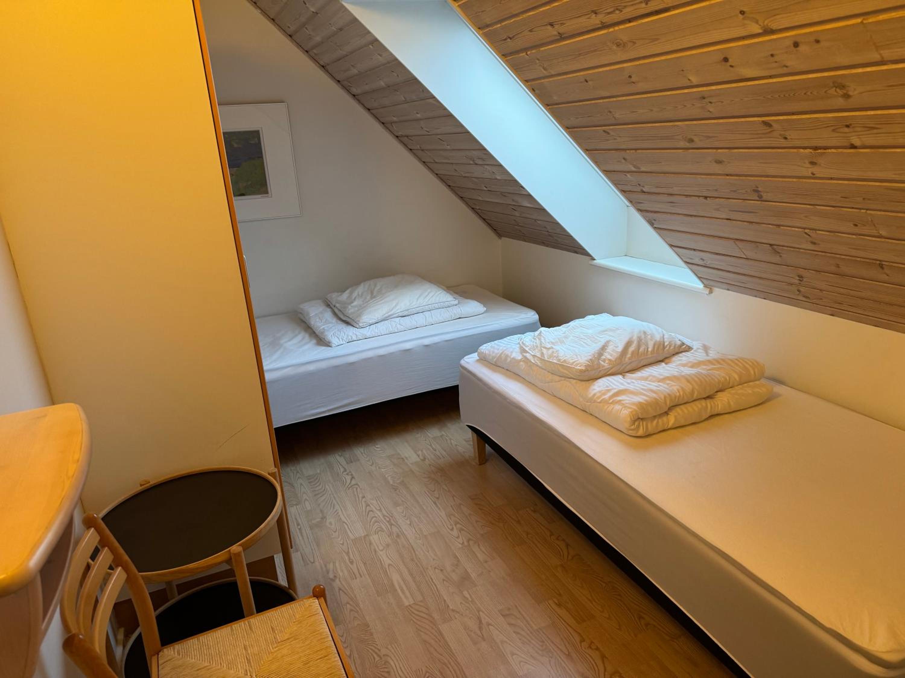 Two-Bedroom Standard Apartment (7 Adults) photo 2