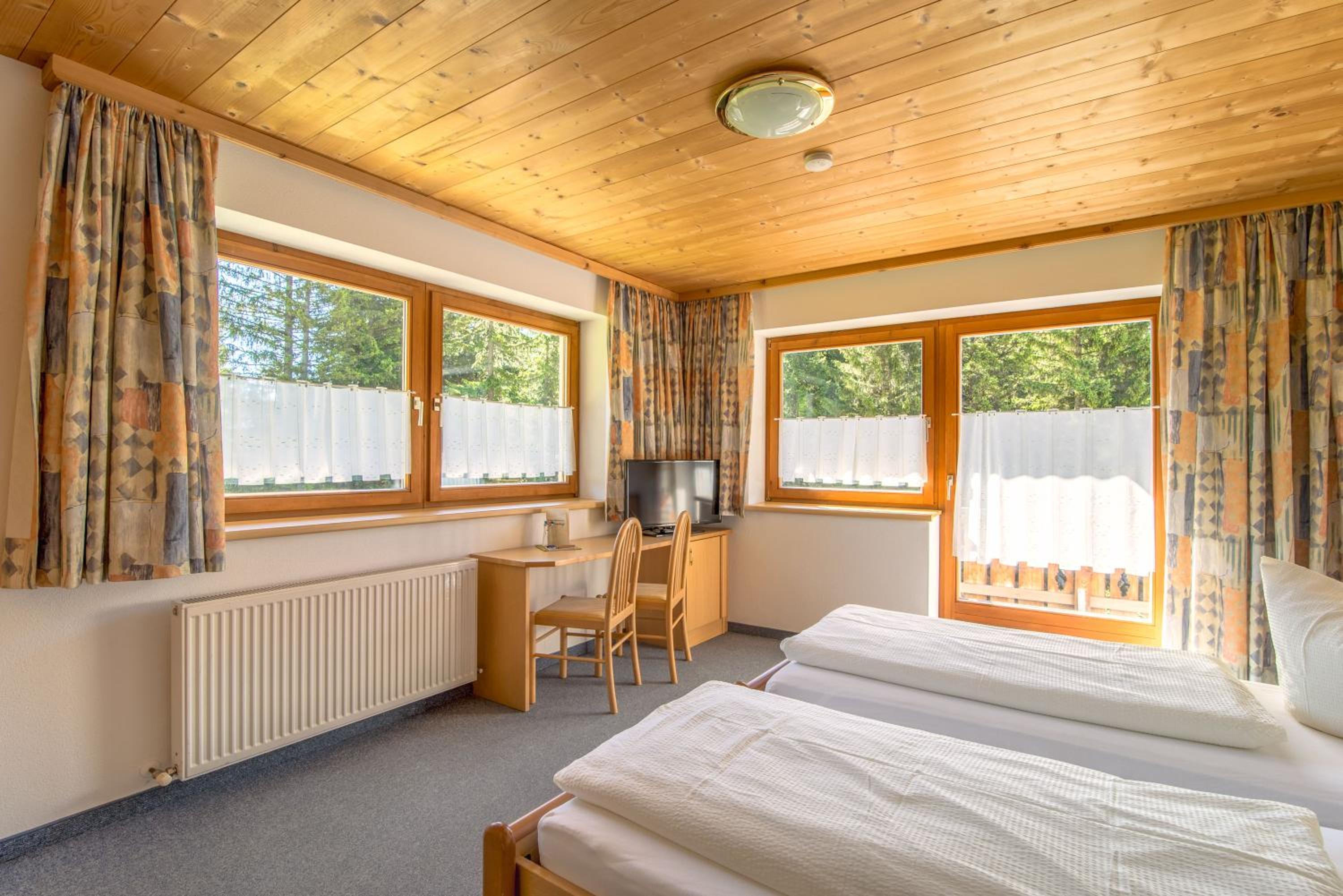 Double or Twin Room with Balcony photo 2