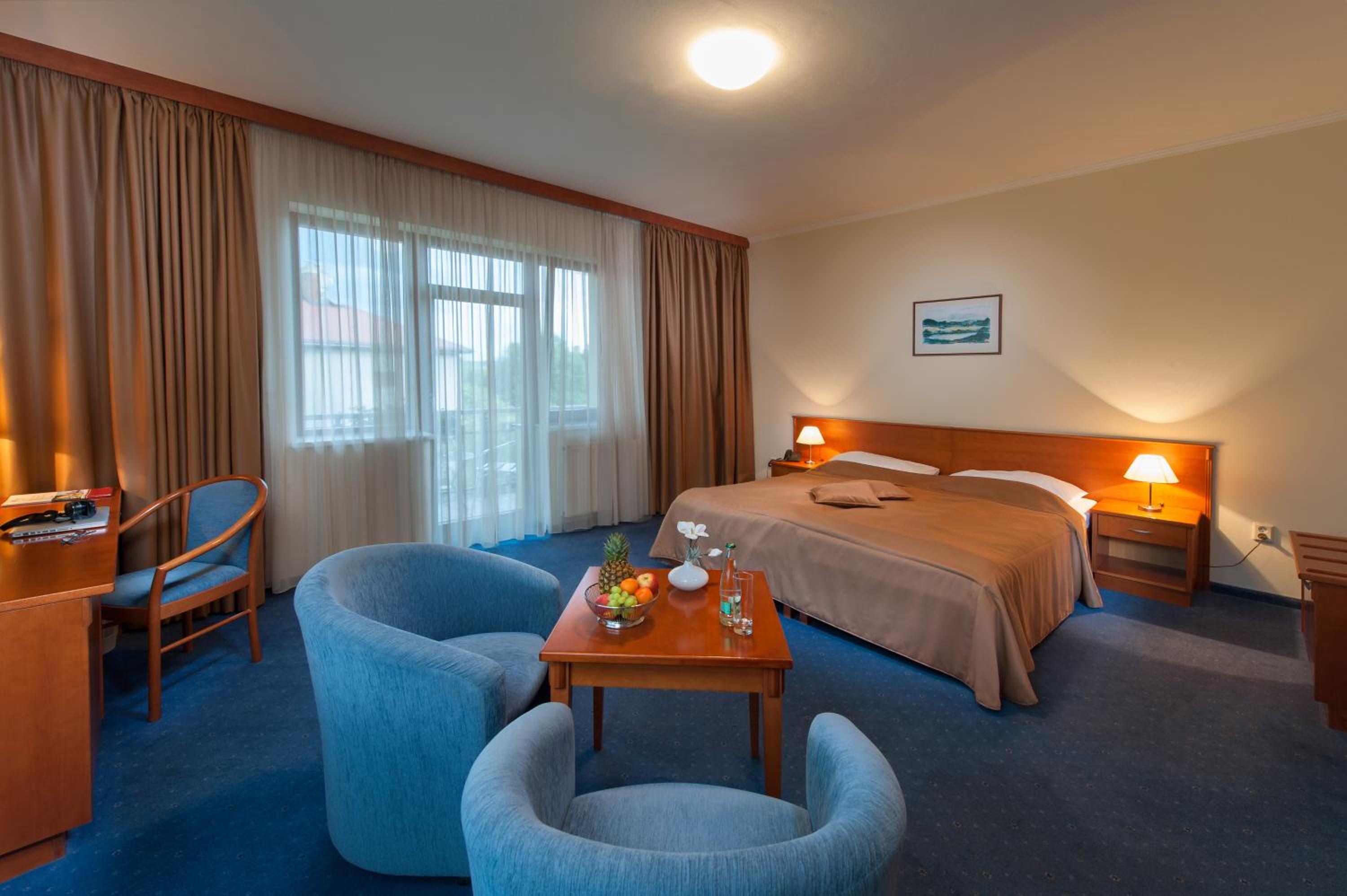 Double or Twin Room - Photo 8